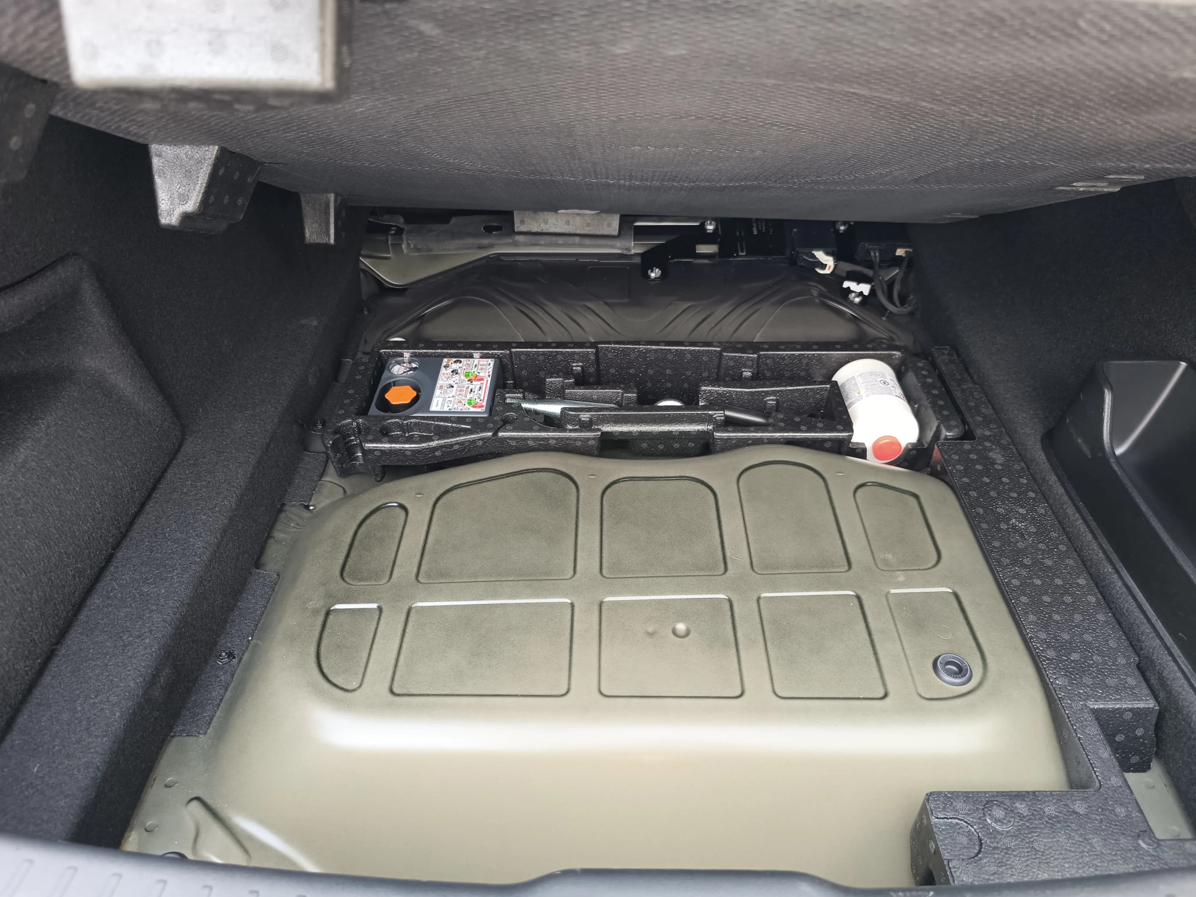 Volvo S90 PHEV 2024 г. 6702 км. — фото 15