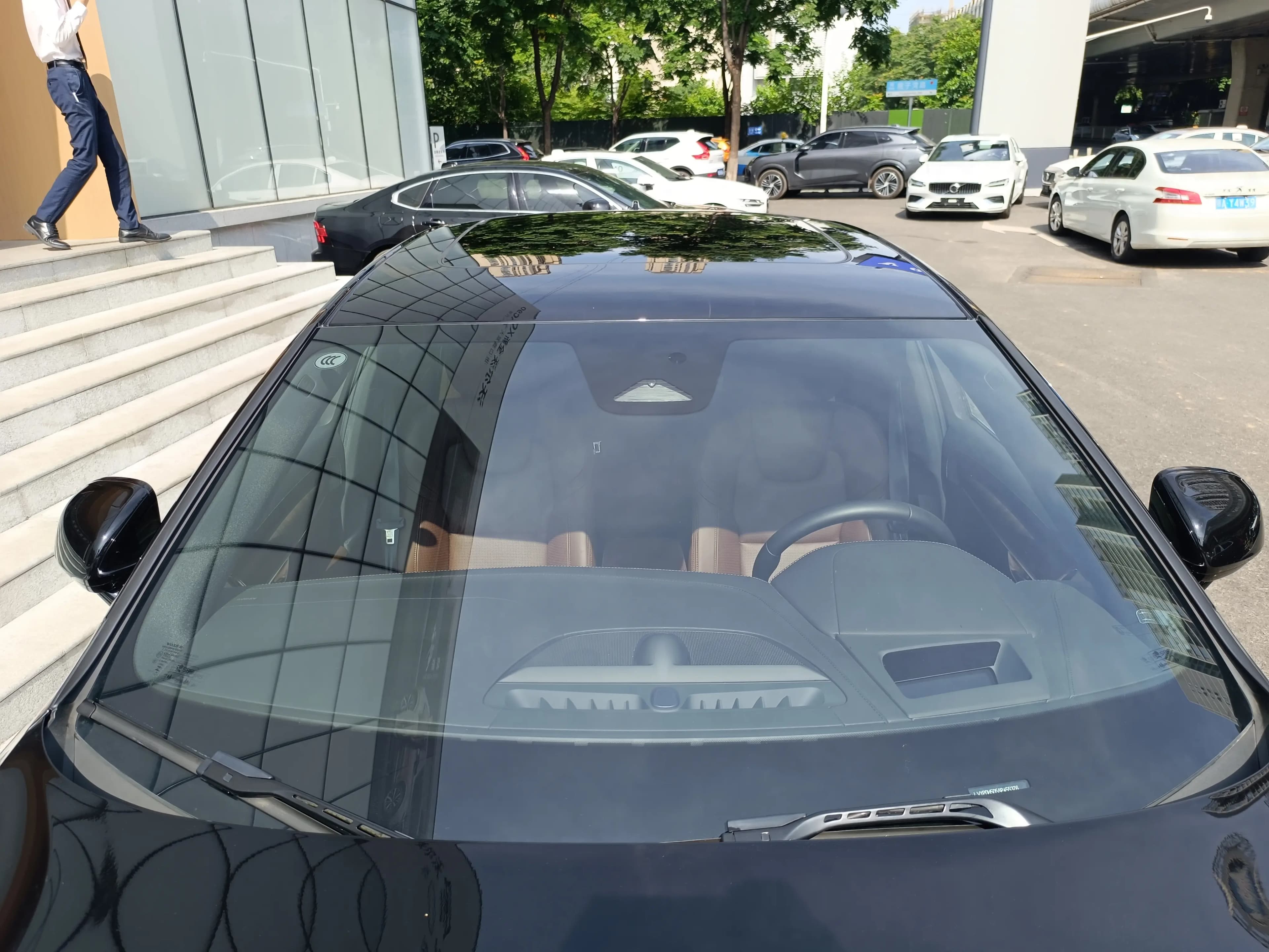 Volvo S90 PHEV 2024 г. 6702 км. — фото 4