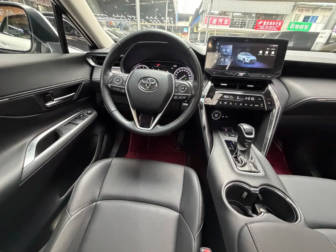 Toyota Venza 2024 г. 32068 км. — фото 23