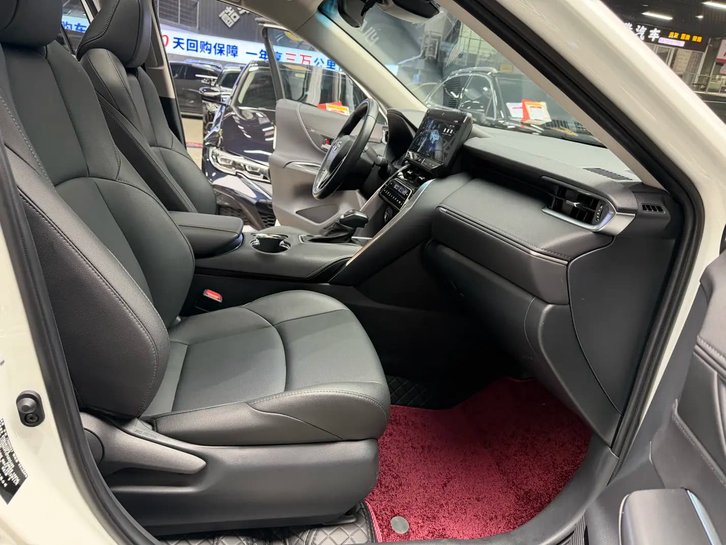 Toyota Venza 2024 г. 32068 км. — фото 28