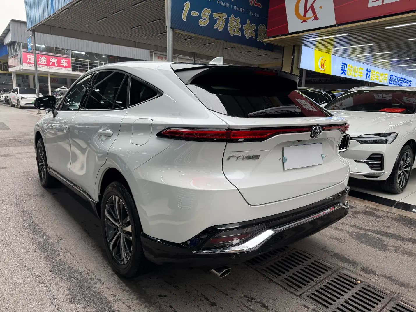 Toyota Venza 2024 г. 32068 км. — фото 5