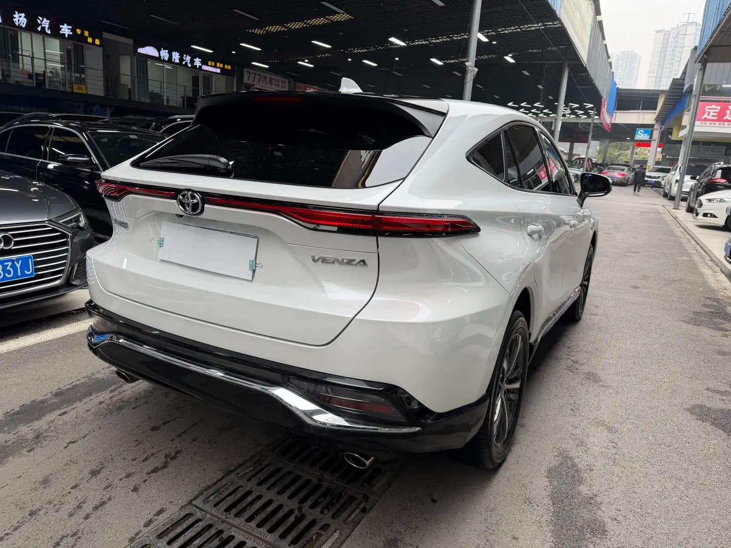 Toyota Venza 2024 г. 32068 км. — фото 7