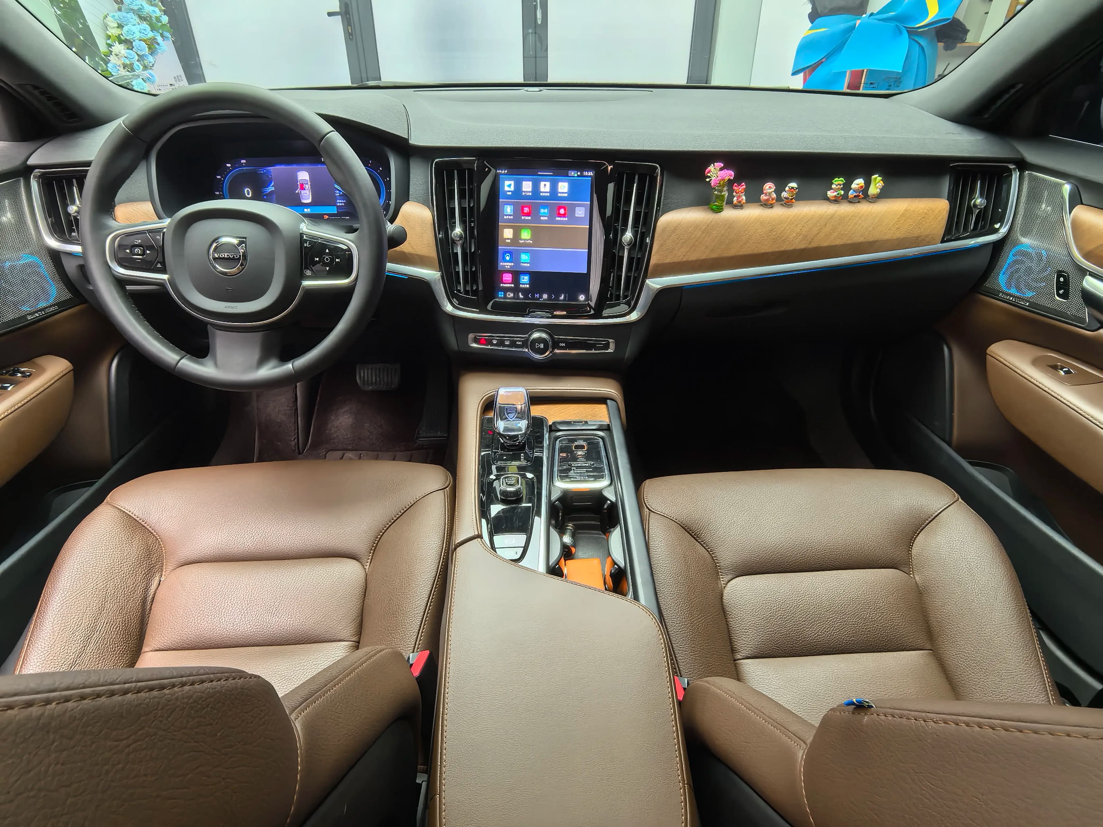 Volvo S90 2025 г. 13149 км. — фото 7