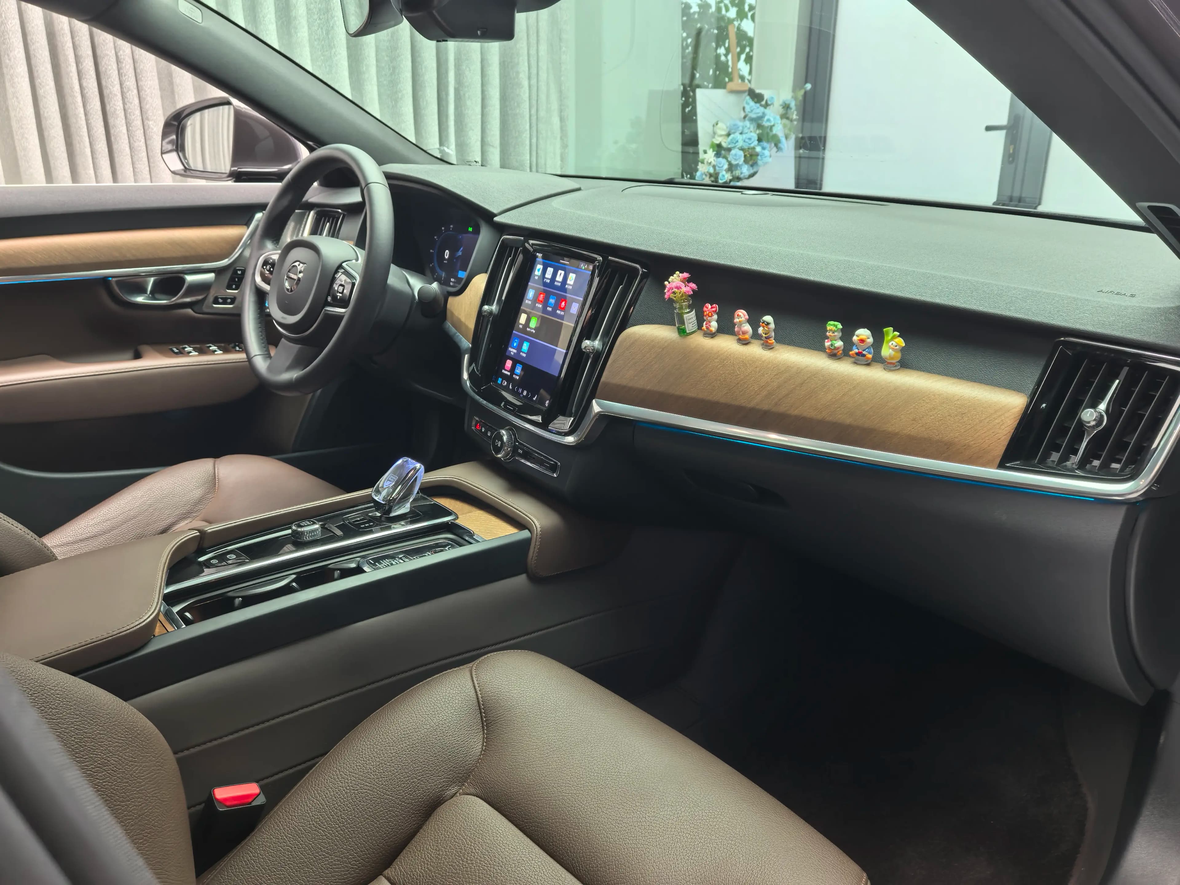 Volvo S90 2025 г. 13149 км. — фото 8