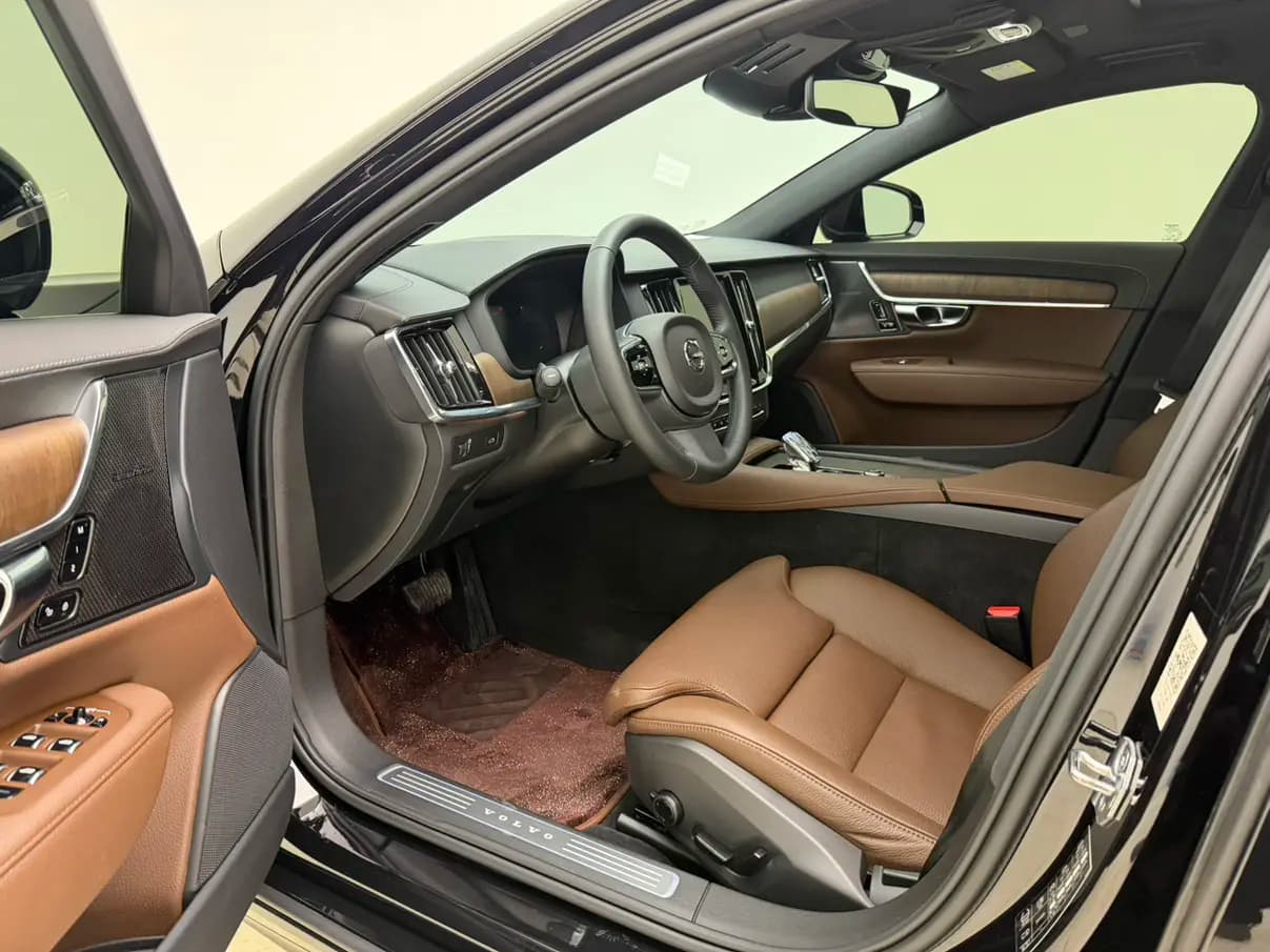 Volvo S90 2021 г. 73109 км. — фото 6