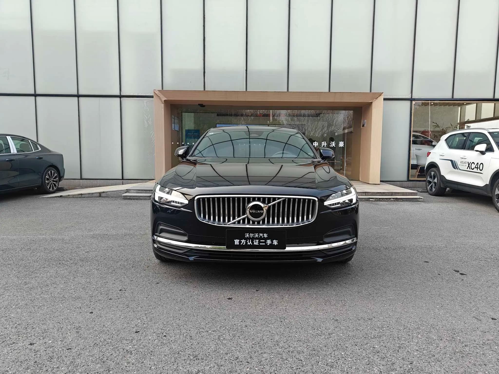 Volvo S90 2025 г. 7118 км. — фото 2