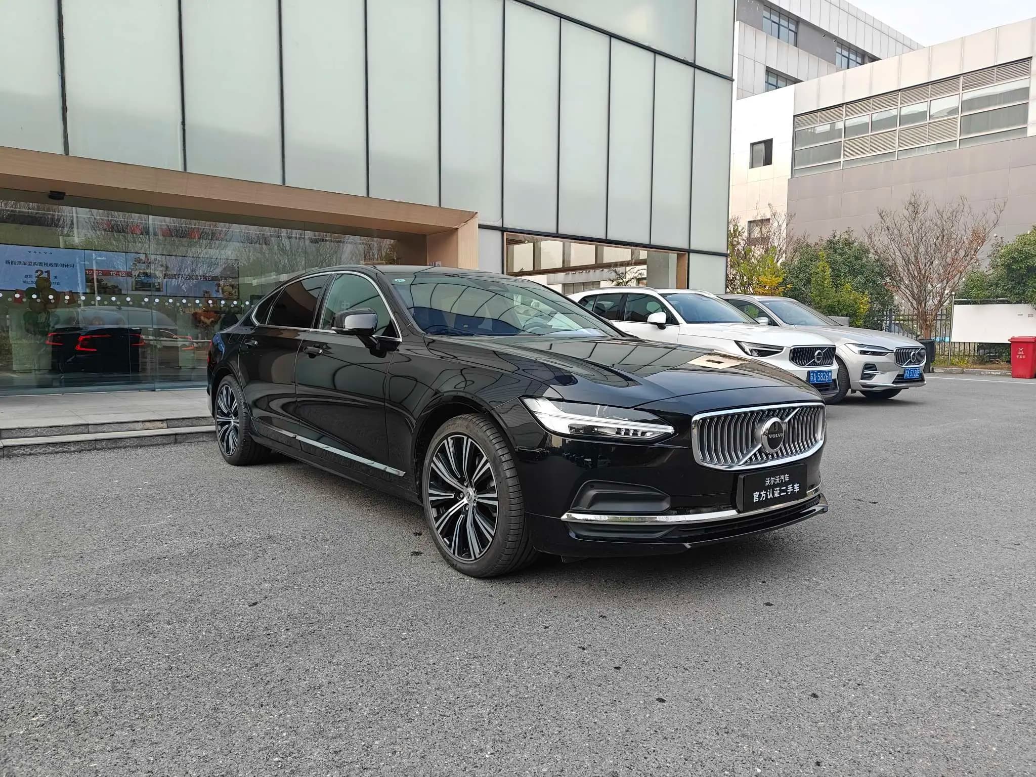 Volvo S90 2025 г. 7118 км. — фото 3