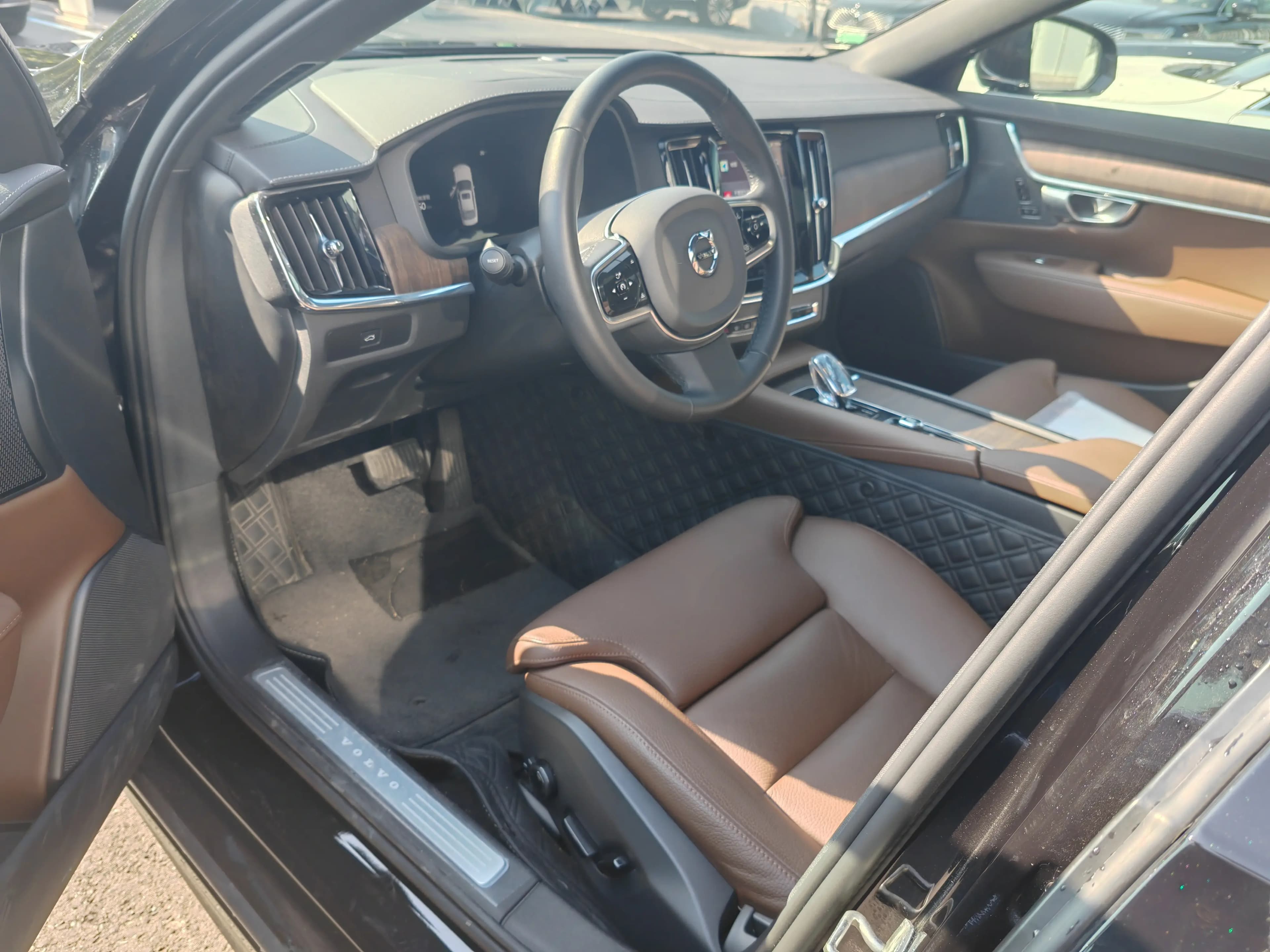 Volvo S90 2025 г. 9119 км. — фото 16