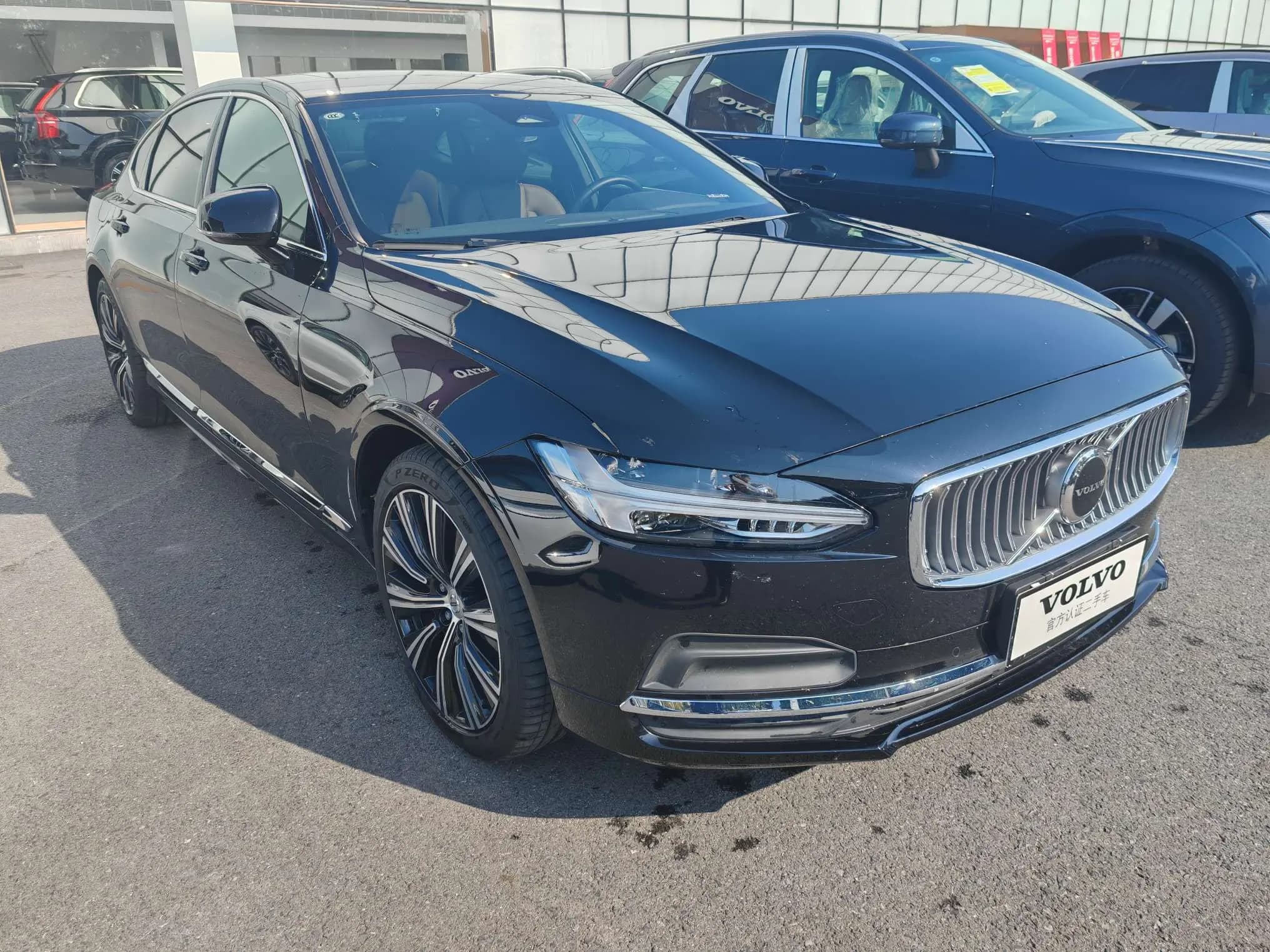 Volvo S90 2025 г. 9119 км. — фото 3