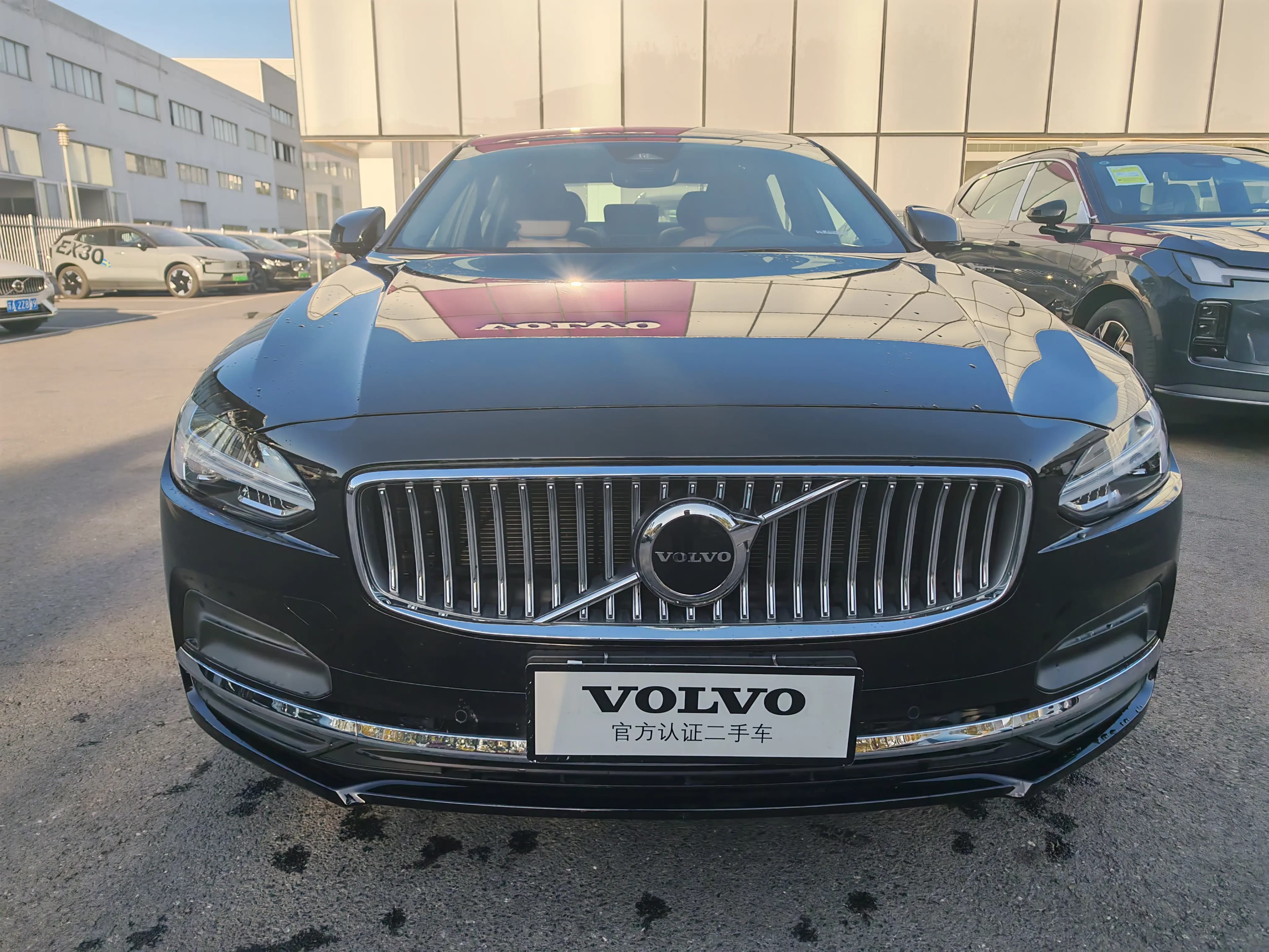 Volvo S90 2025 г. 8120 км. — фото 2