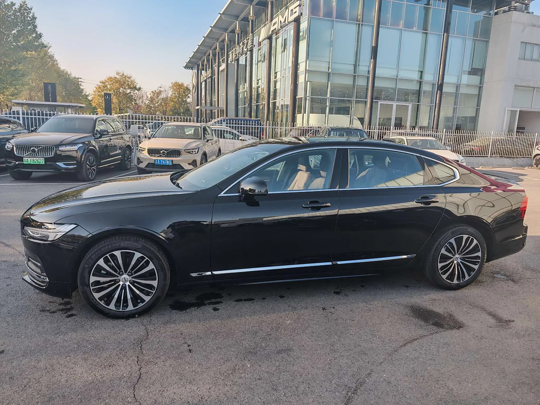 Volvo S90 2025 г. 8120 км. — фото 4