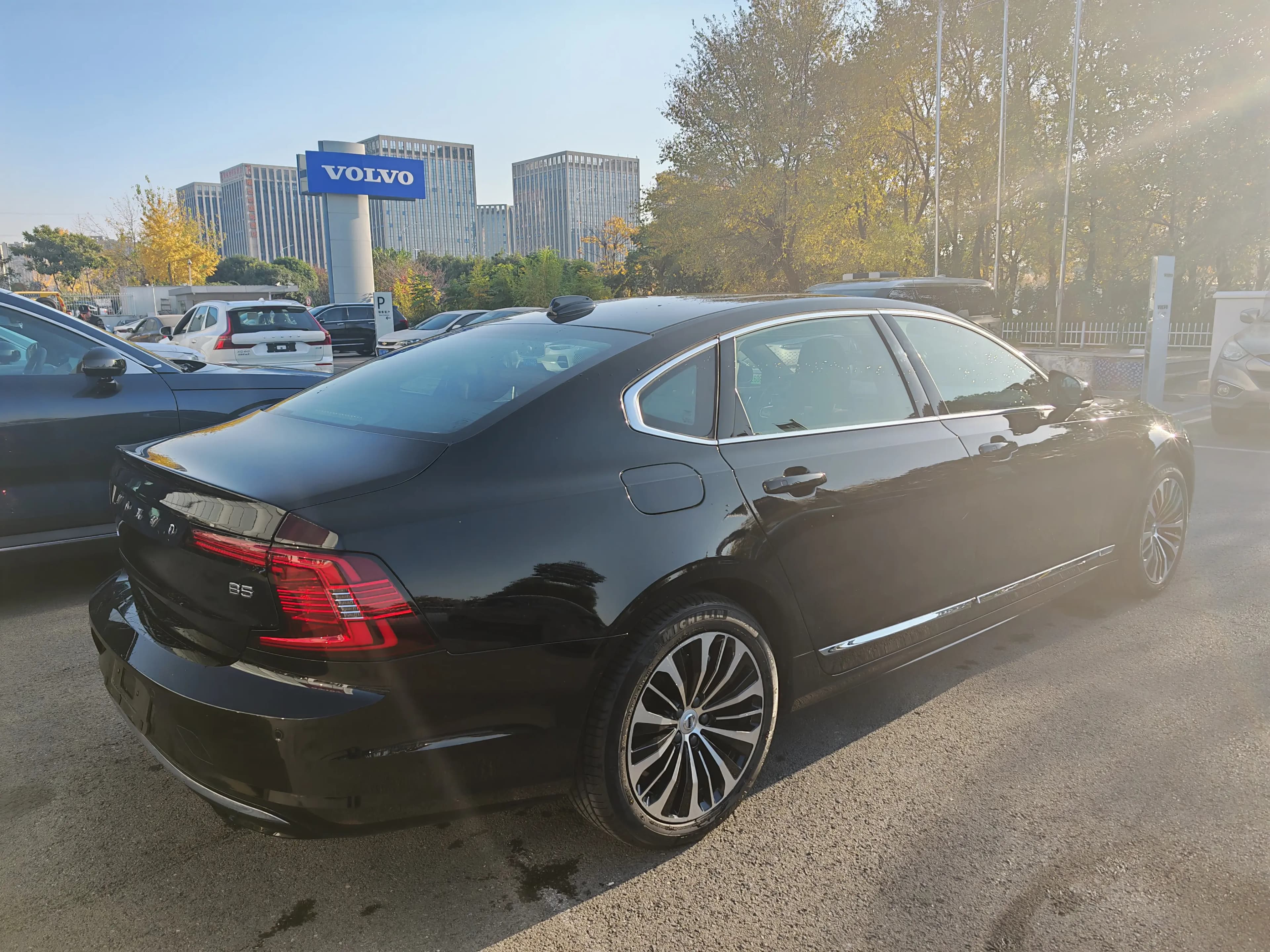 Volvo S90 2025 г. 8120 км. — фото 7