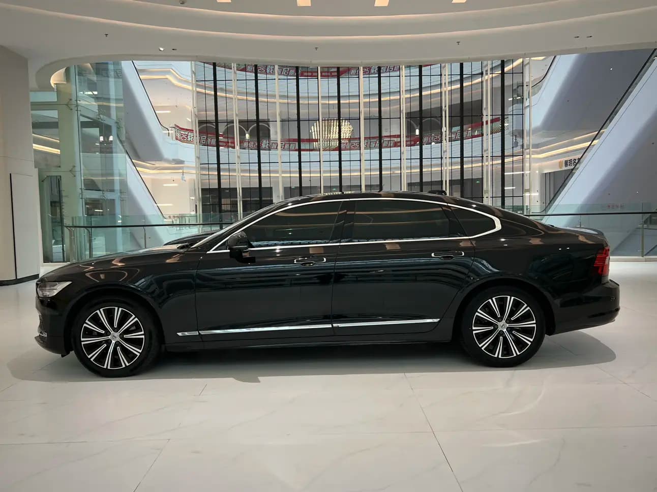Volvo S90 2021 г. 80121 км. — фото 4