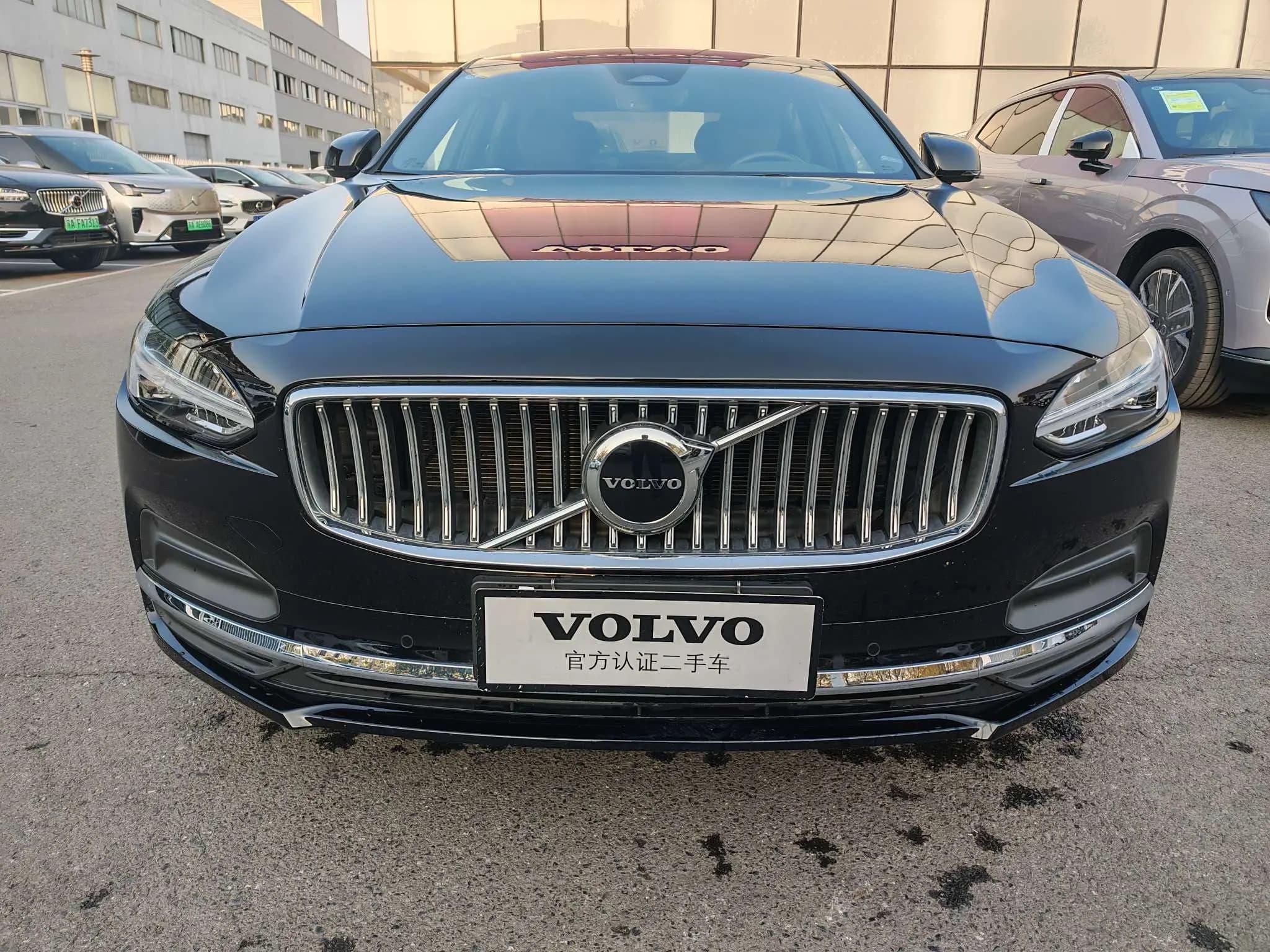 Volvo S90 2025 г. 14123 км. — фото 2