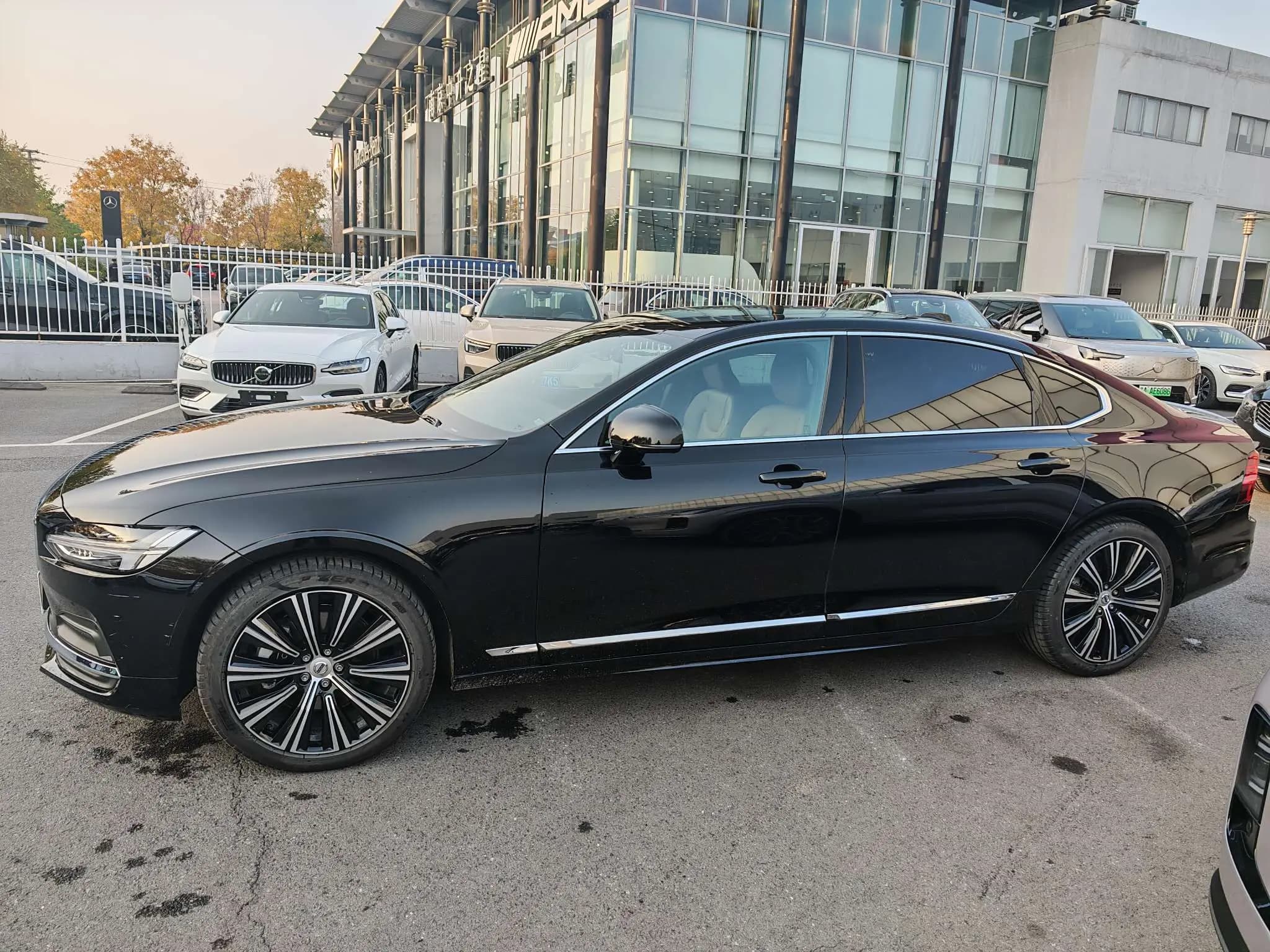 Volvo S90 2025 г. 14123 км. — фото 3