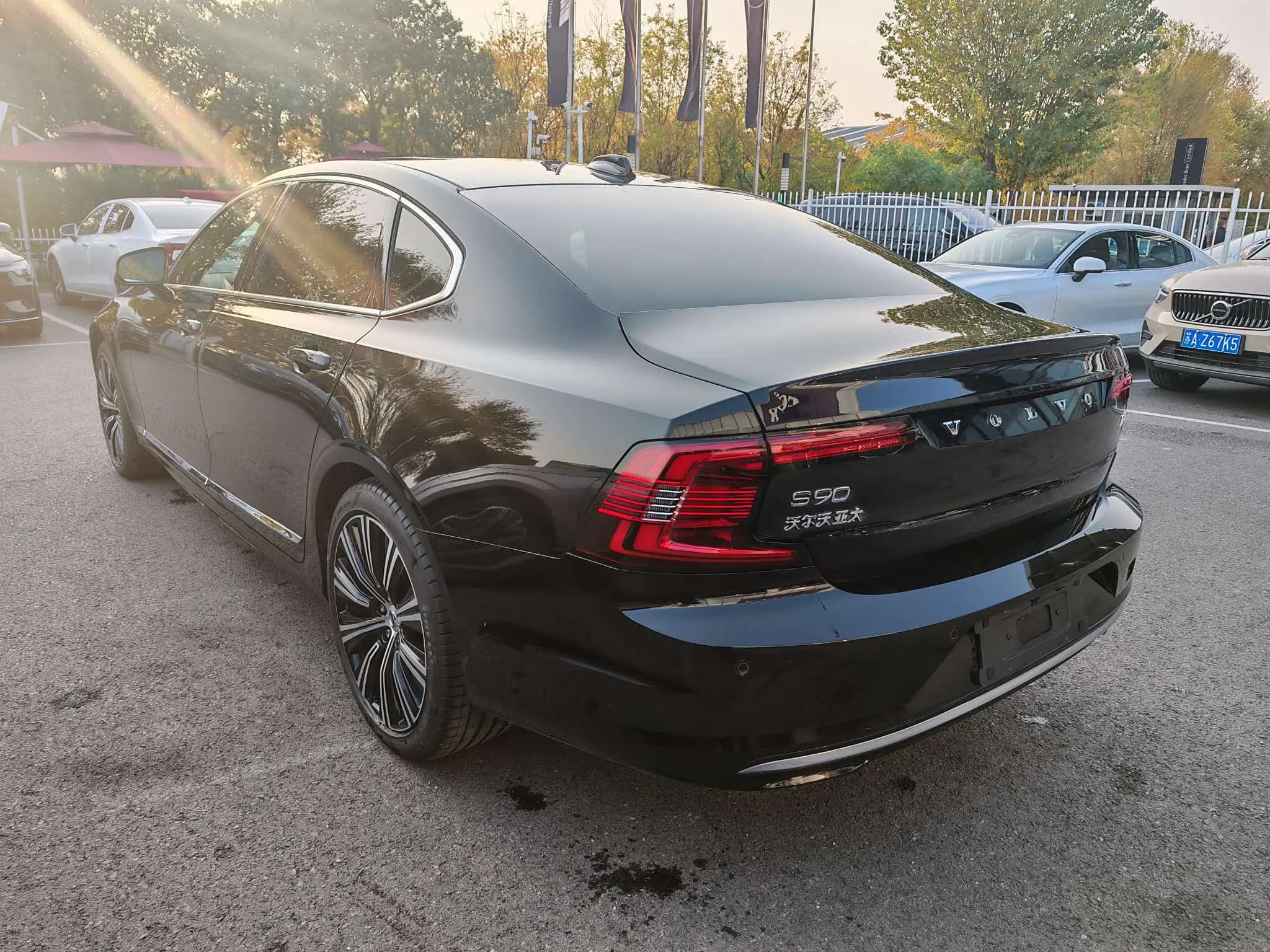Volvo S90 2025 г. 14123 км. — фото 4