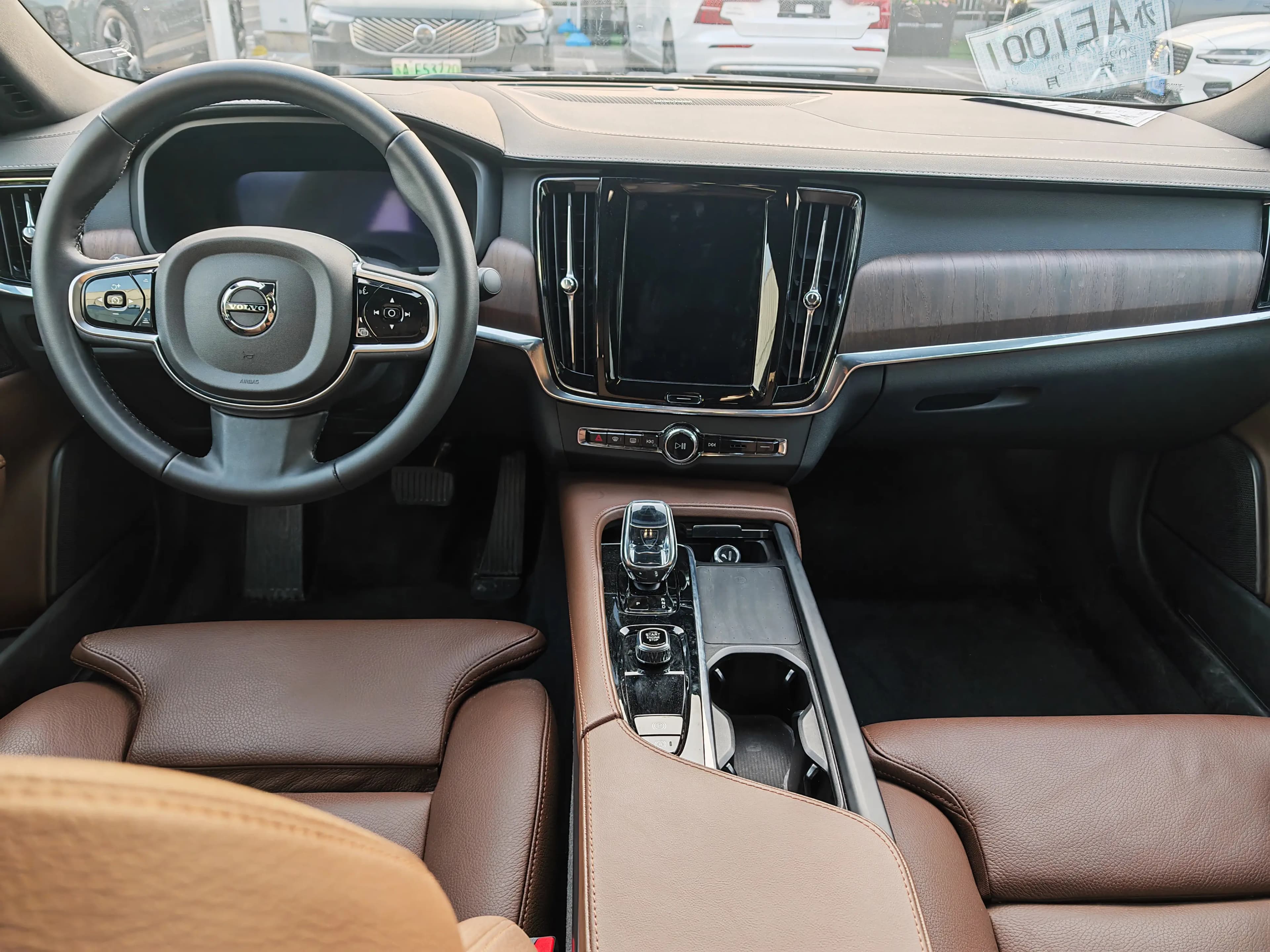 Volvo S90 2025 г. 14123 км. — фото 7