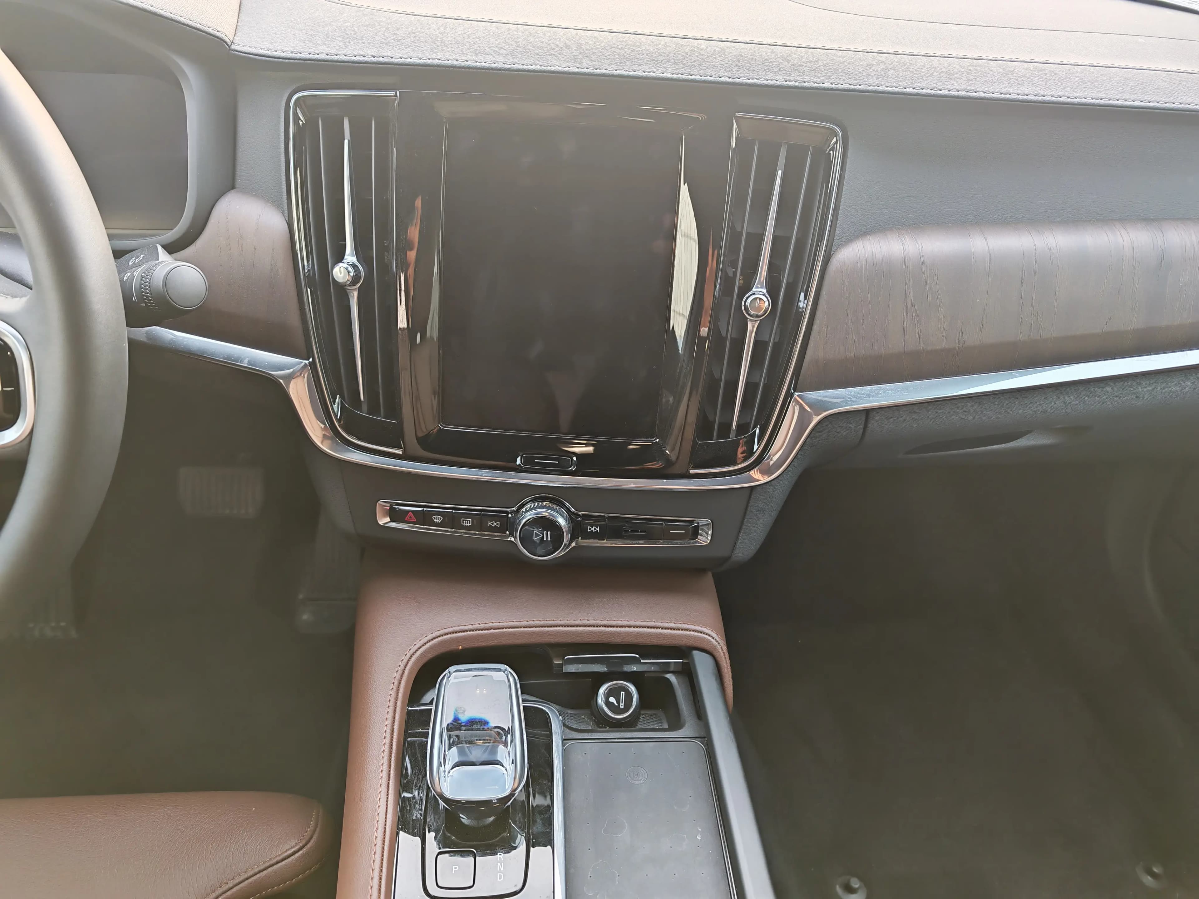 Volvo S90 2025 г. 14123 км. — фото 8
