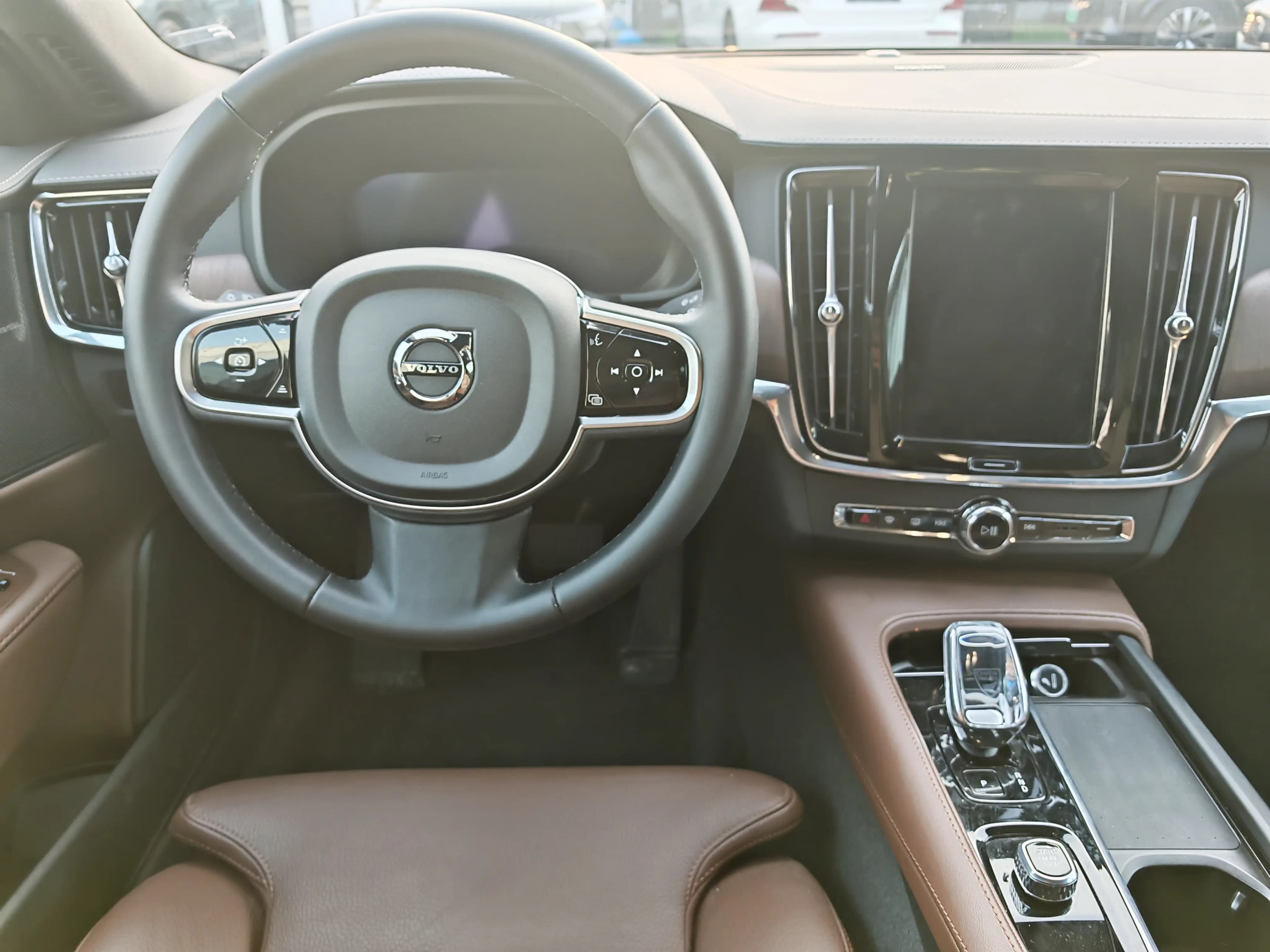 Volvo S90 2025 г. 14123 км. — фото 9