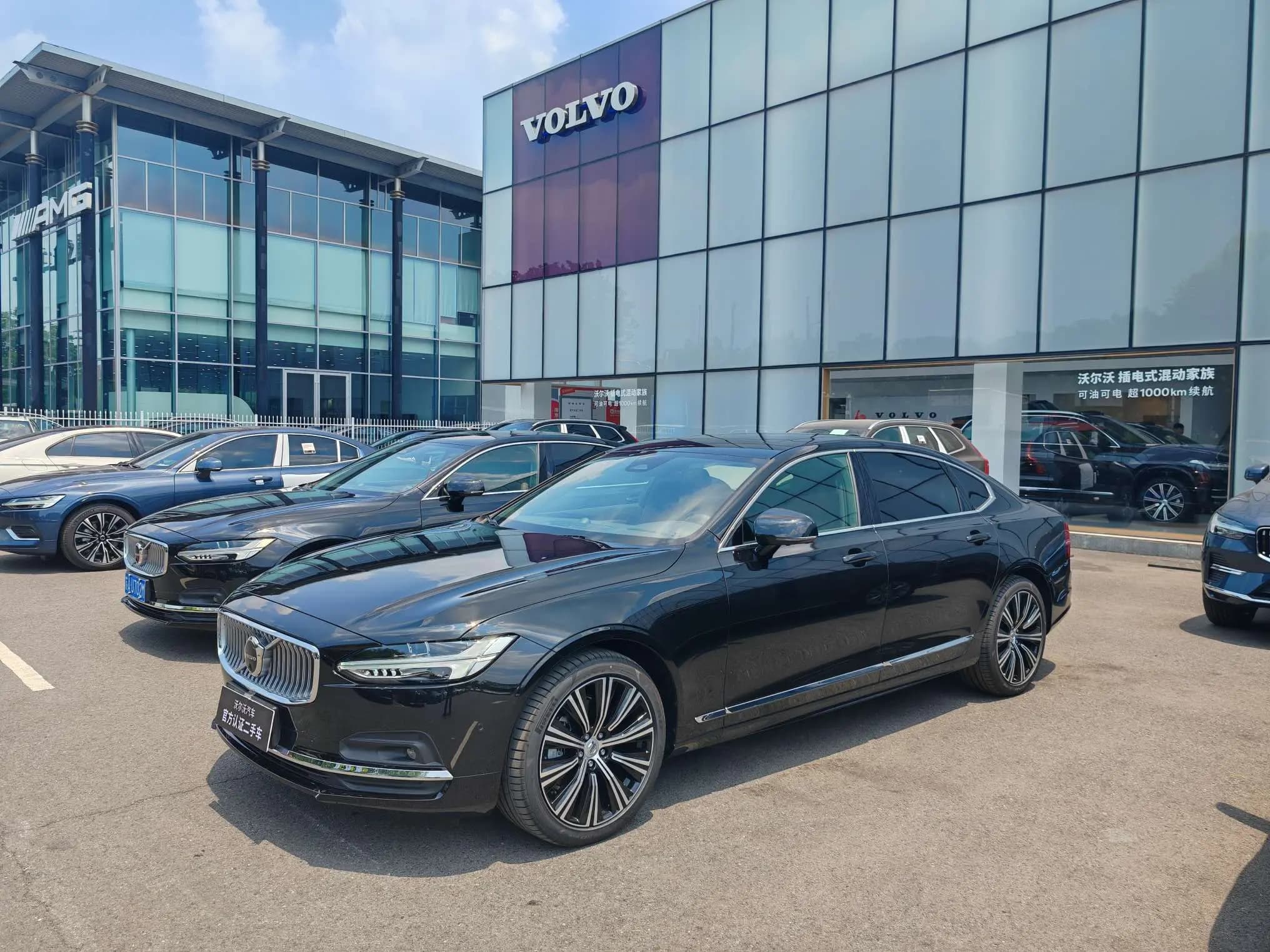 Volvo S90 2025 г. 725 км.