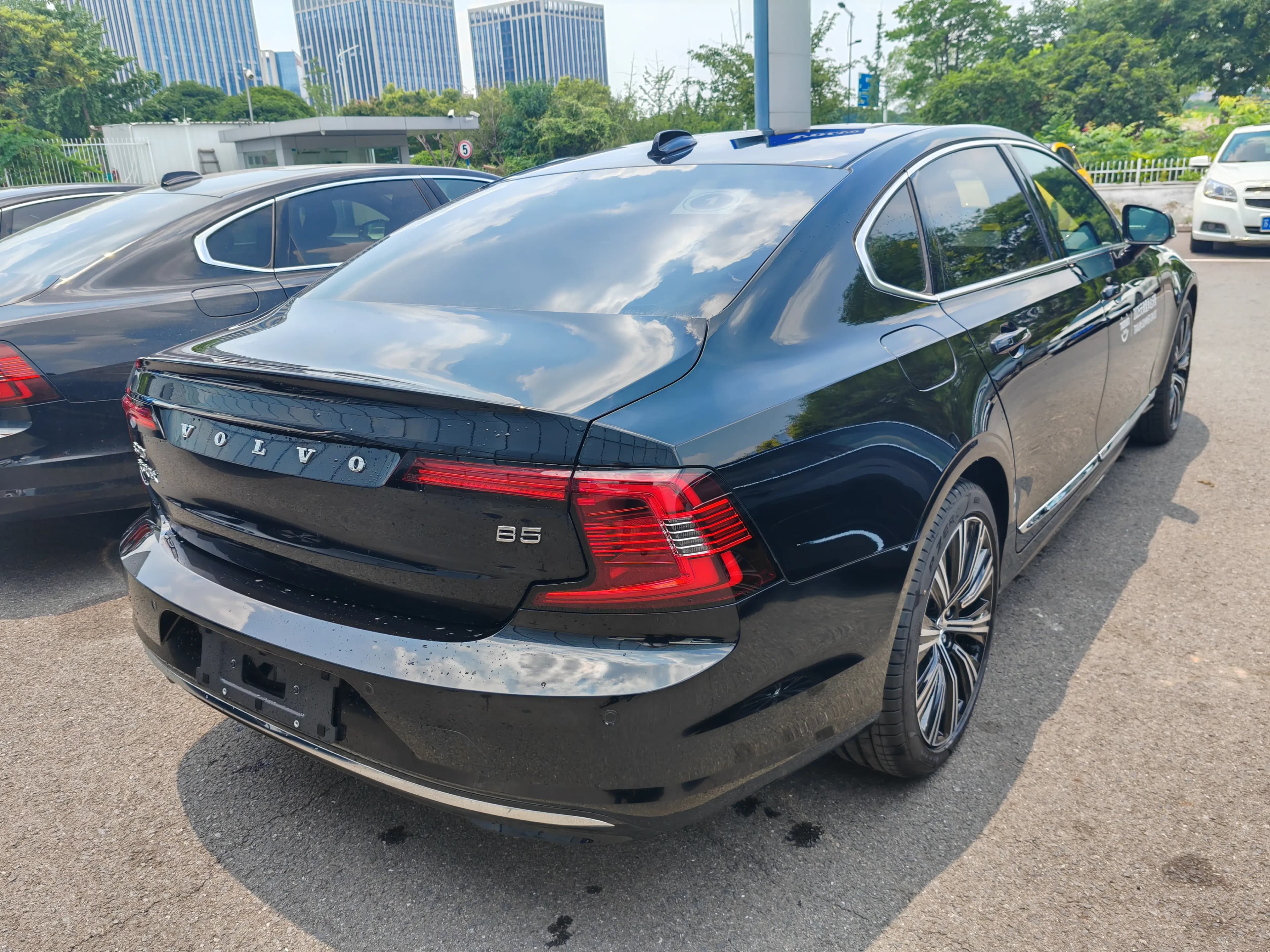 Volvo S90 2025 г. 725 км. — фото 5