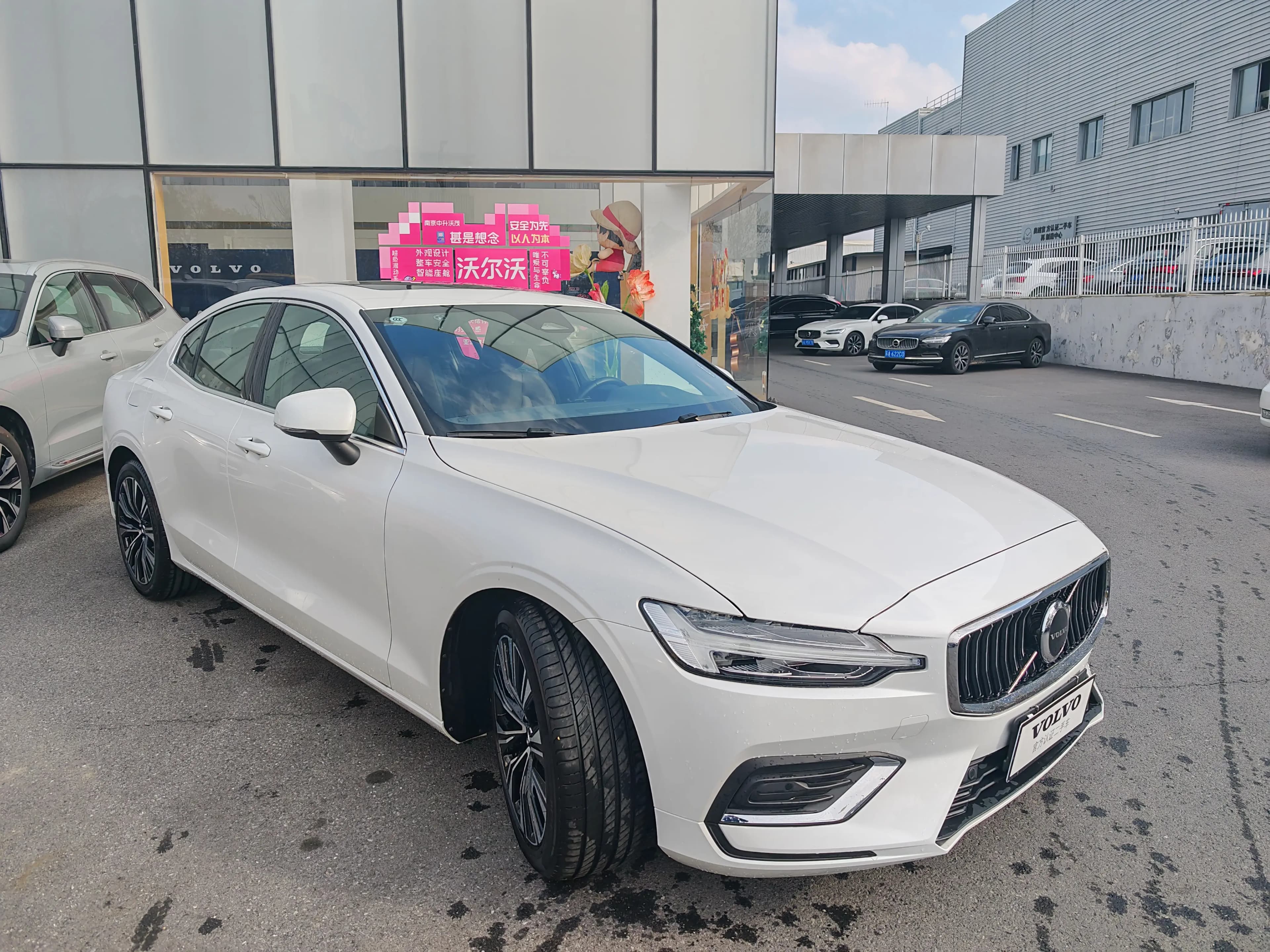 Volvo S60 2025 г. 9130 км. — фото 2