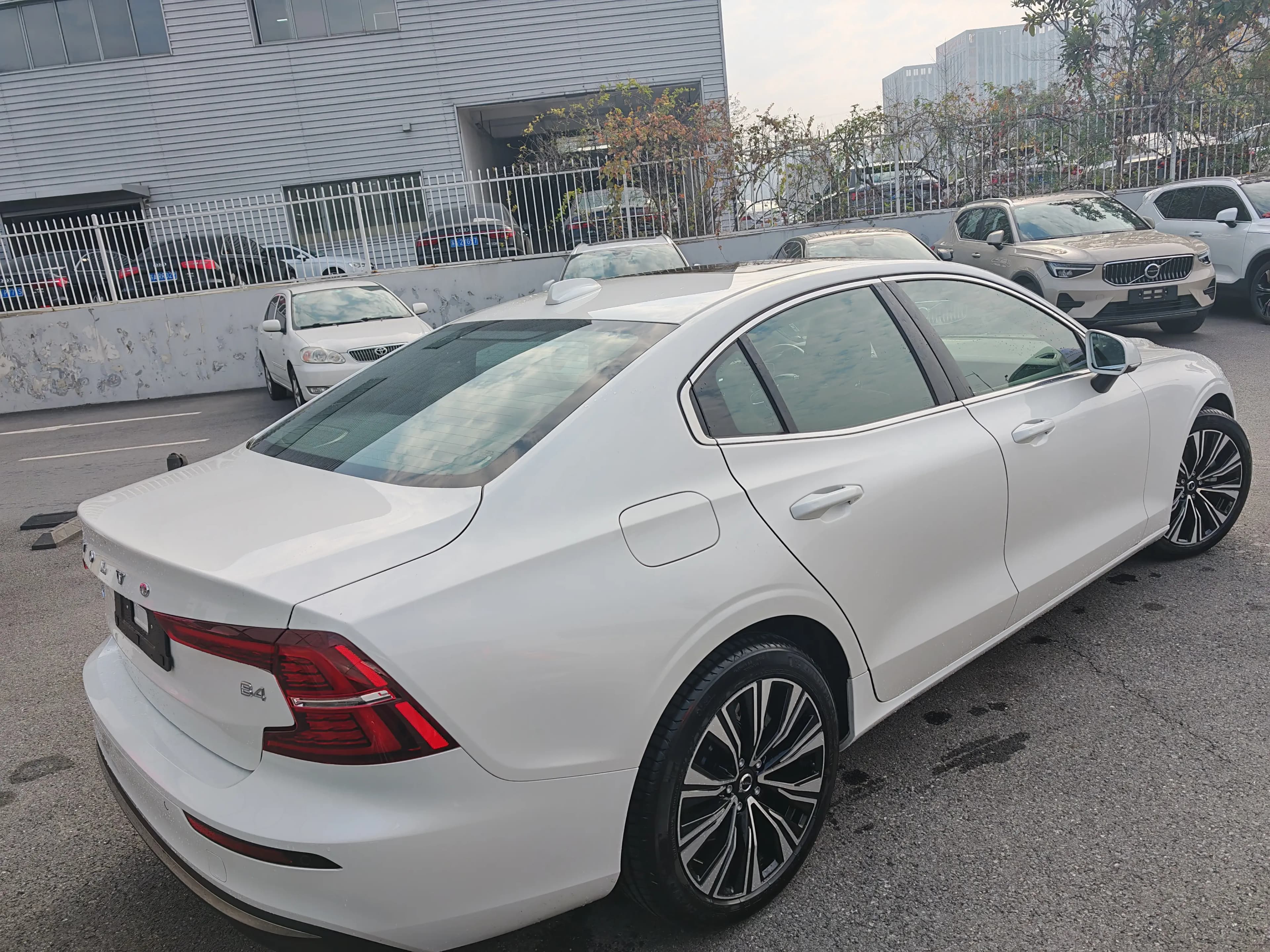 Volvo S60 2025 г. 9130 км. — фото 6