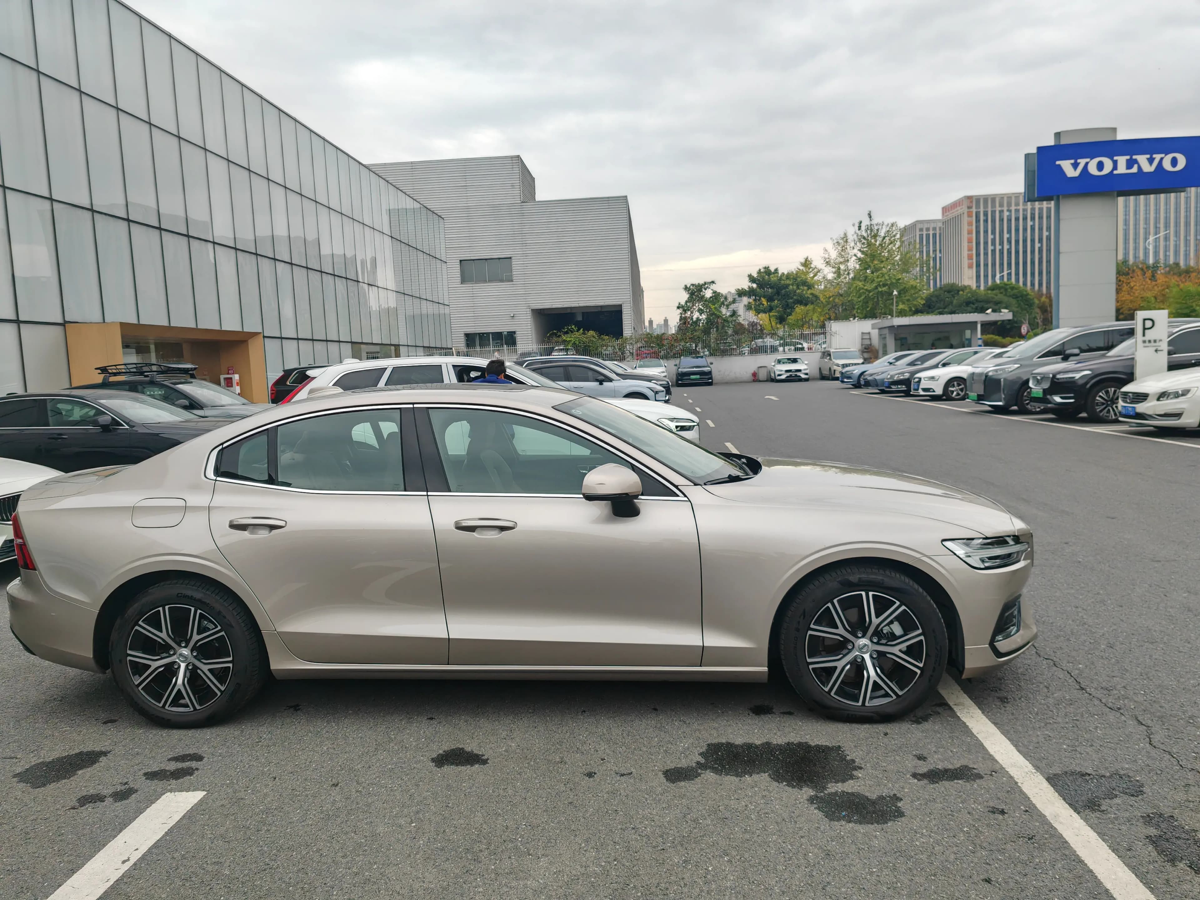 Volvo S60 2025 г. 7131 км. — фото 6