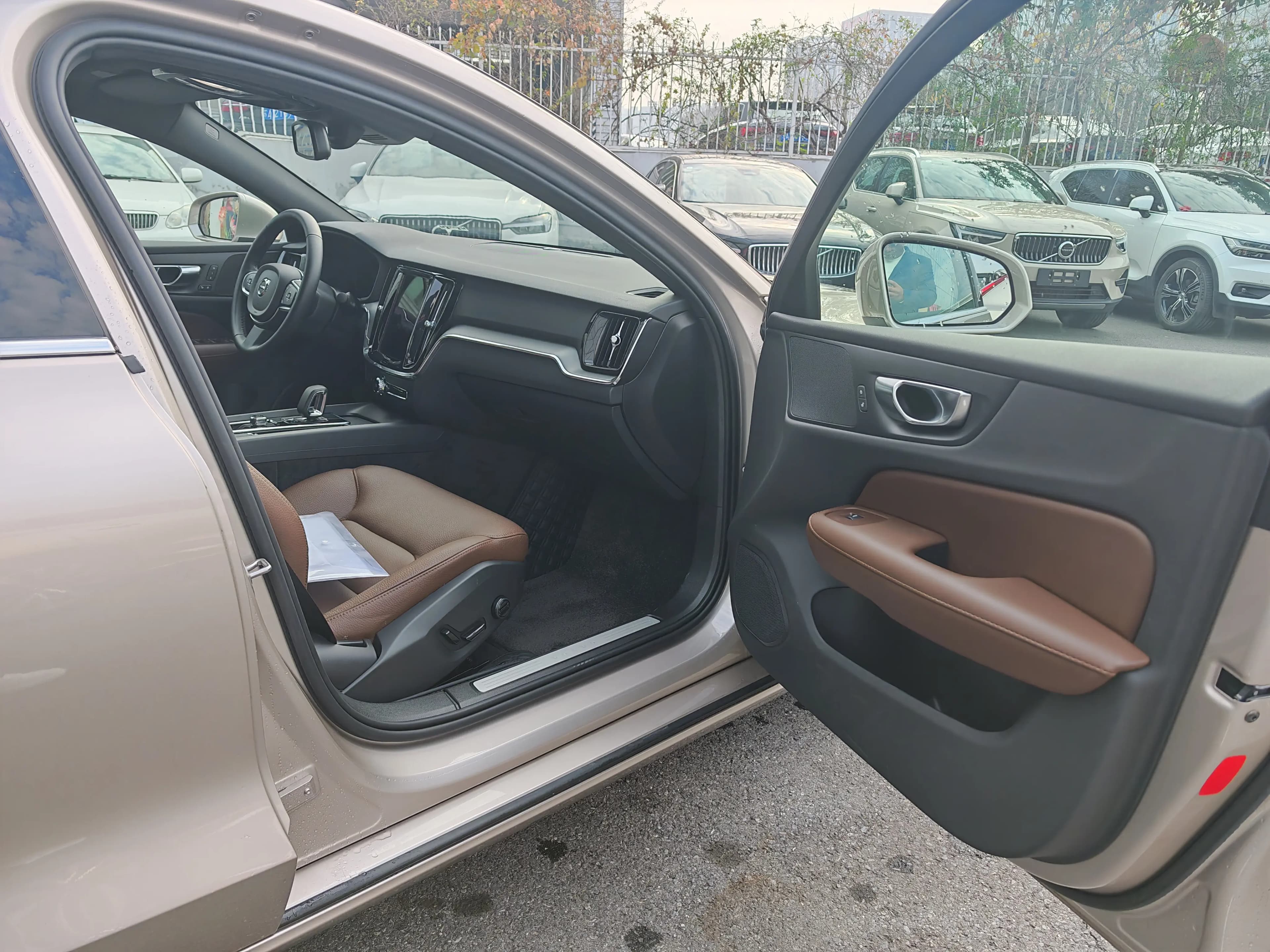 Volvo S60 2025 г. 10132 км. — фото 13