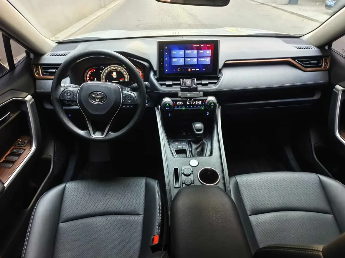 Toyota RAV4 2021 г. 25663 км. — фото 7