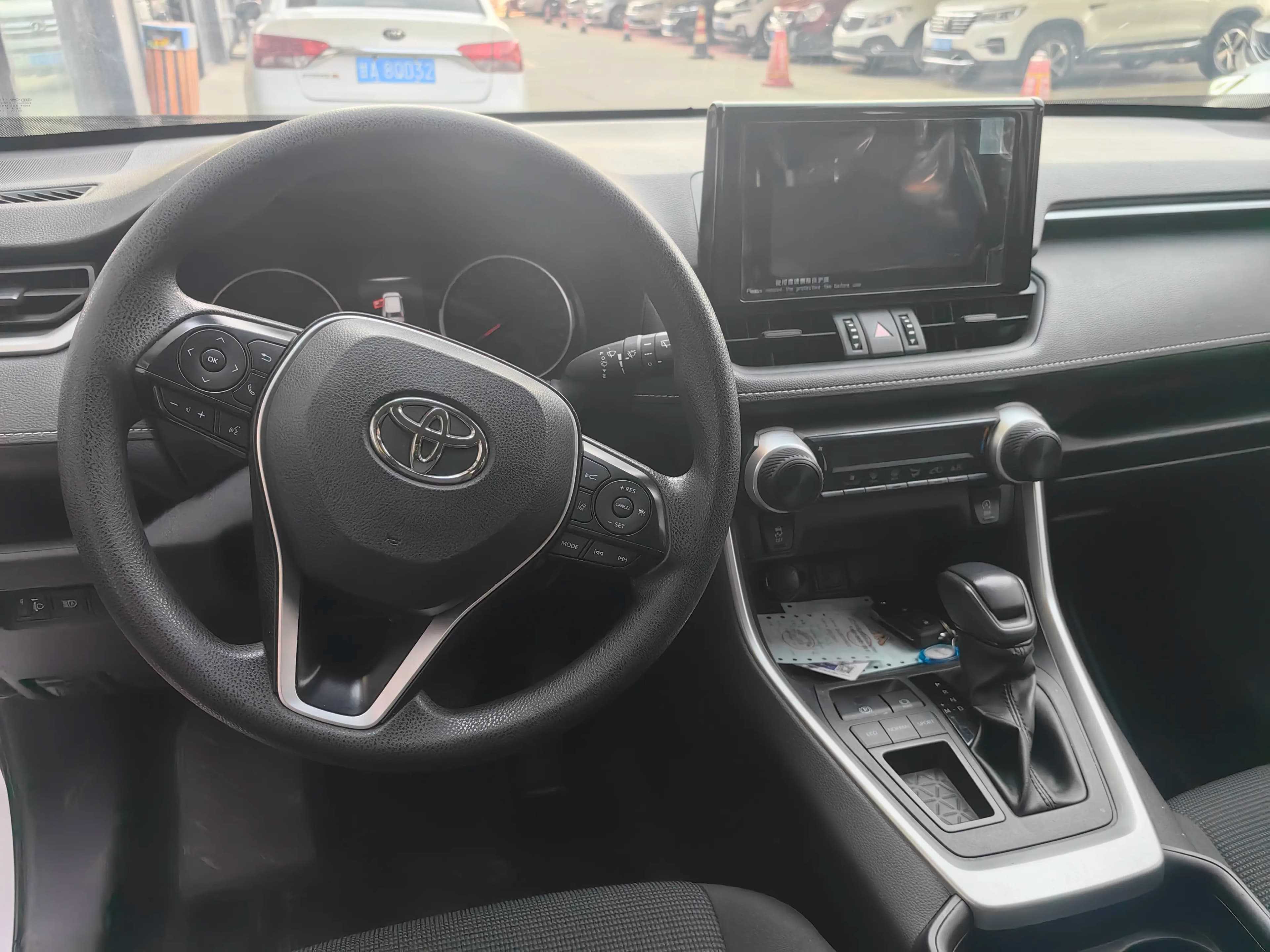 Toyota RAV4 2023 г. 90065 км. — фото 11