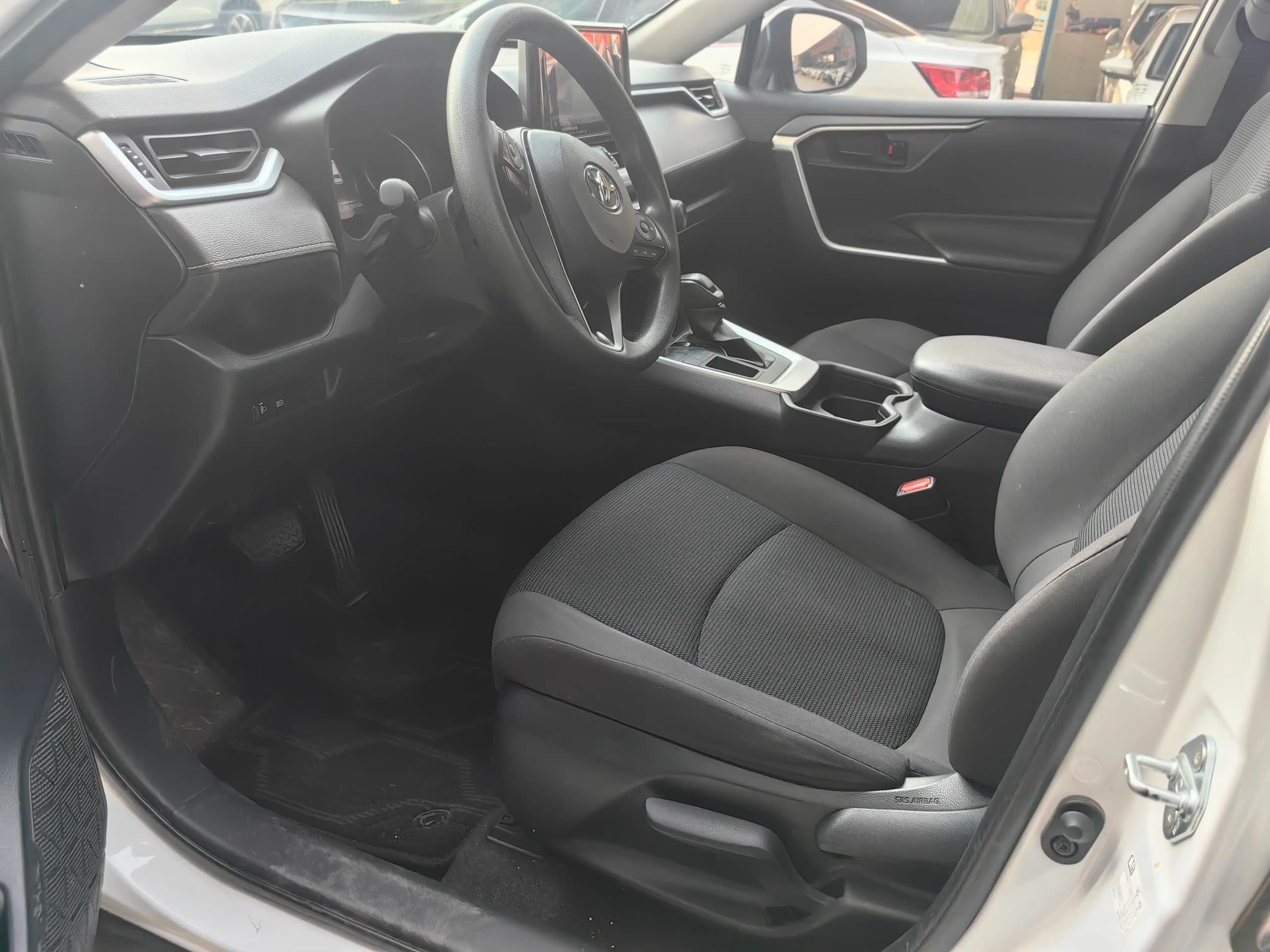 Toyota RAV4 2023 г. 90065 км. — фото 12