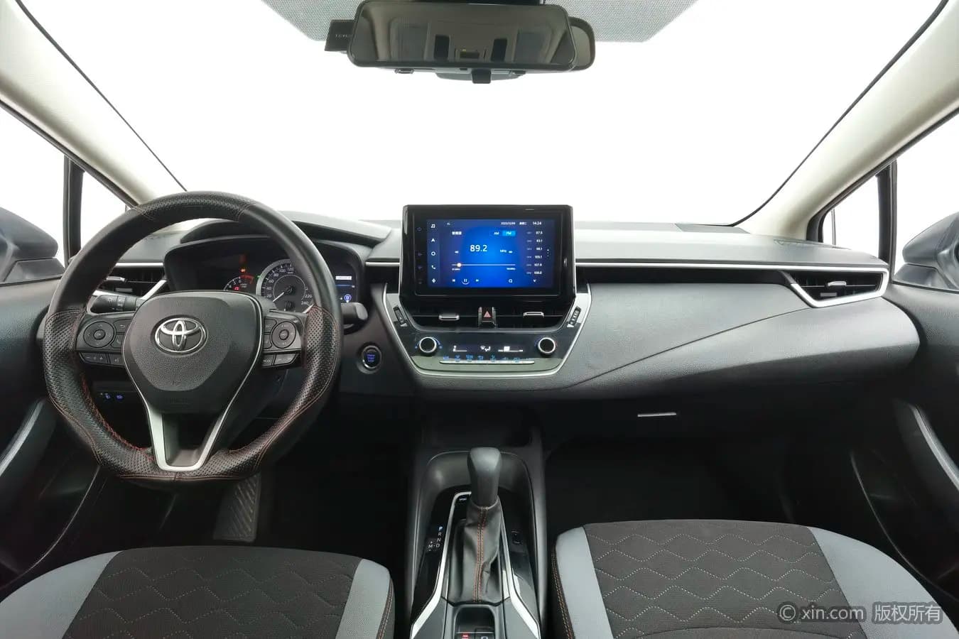Toyota Corolla 2021 г. 73702 км. — фото 12