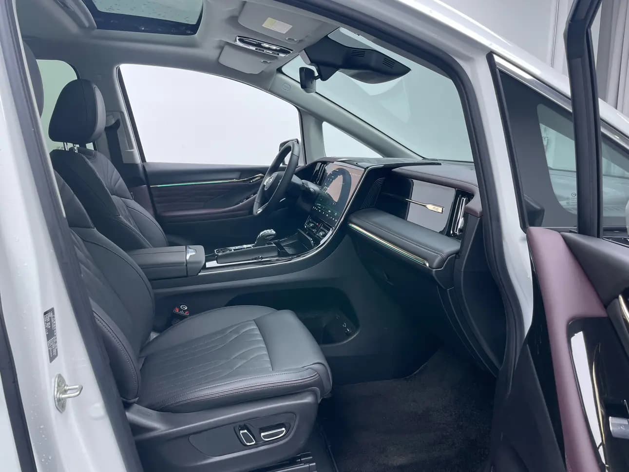 GAC Trumpchi M8 2023 г. 20071 км. — фото 11