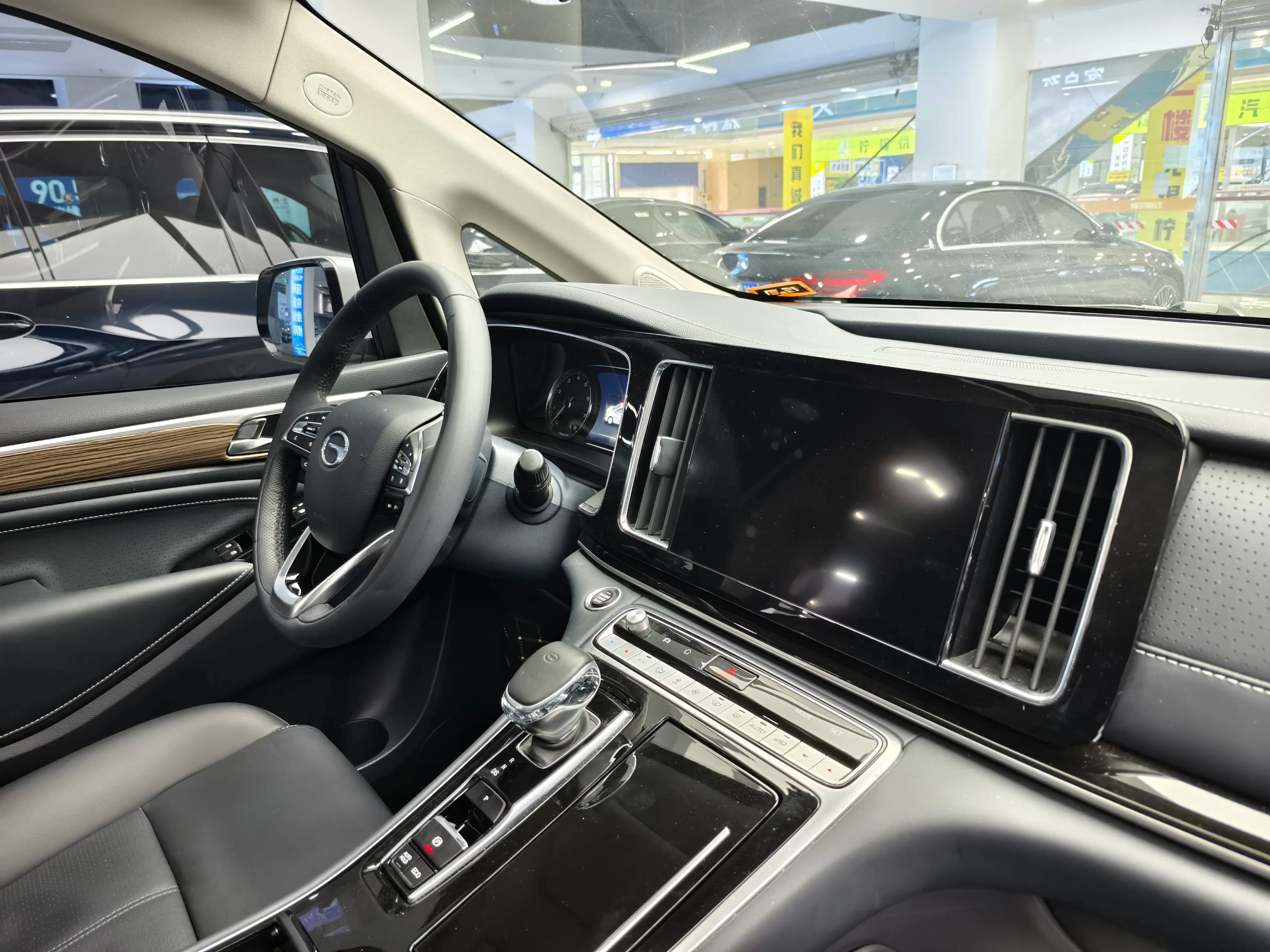GAC Trumpchi M8 2022 г. 23013 км. — фото 14