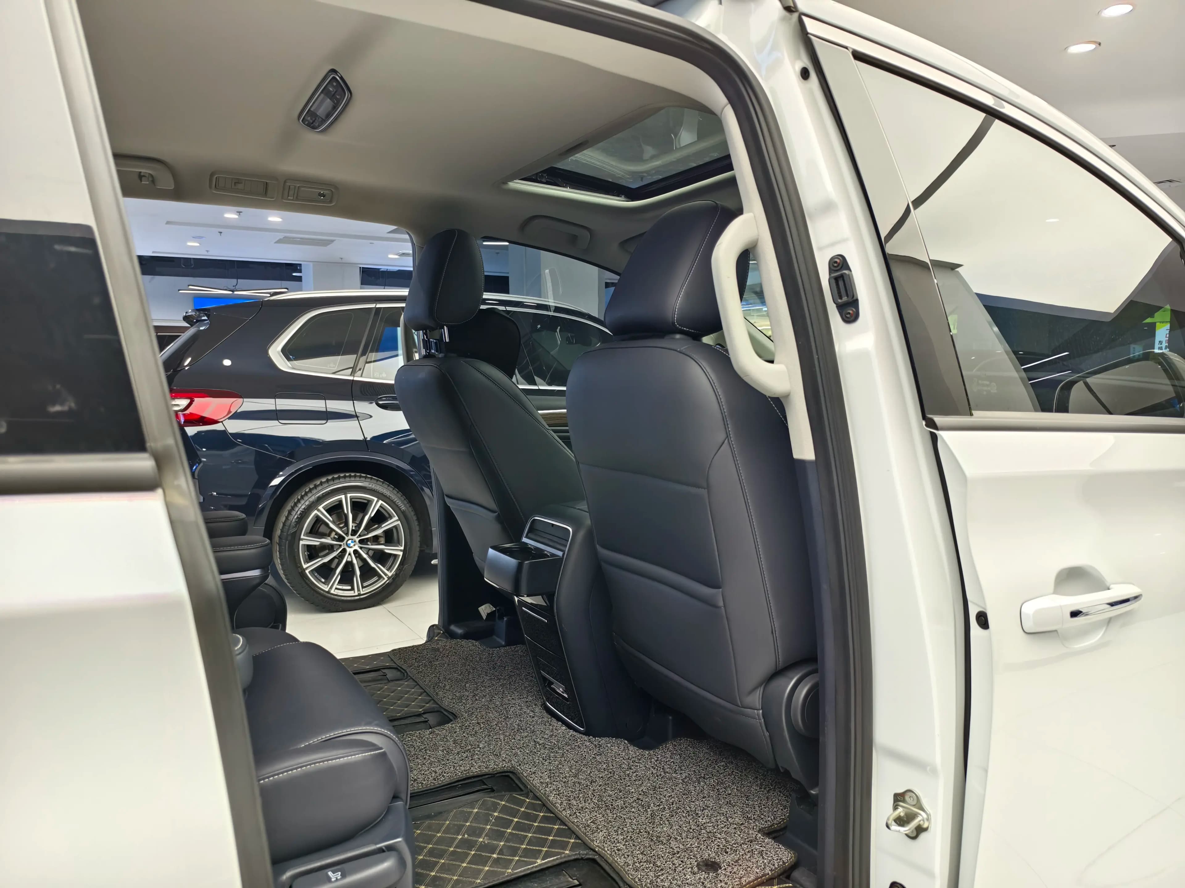 GAC Trumpchi M8 2022 г. 23013 км. — фото 18
