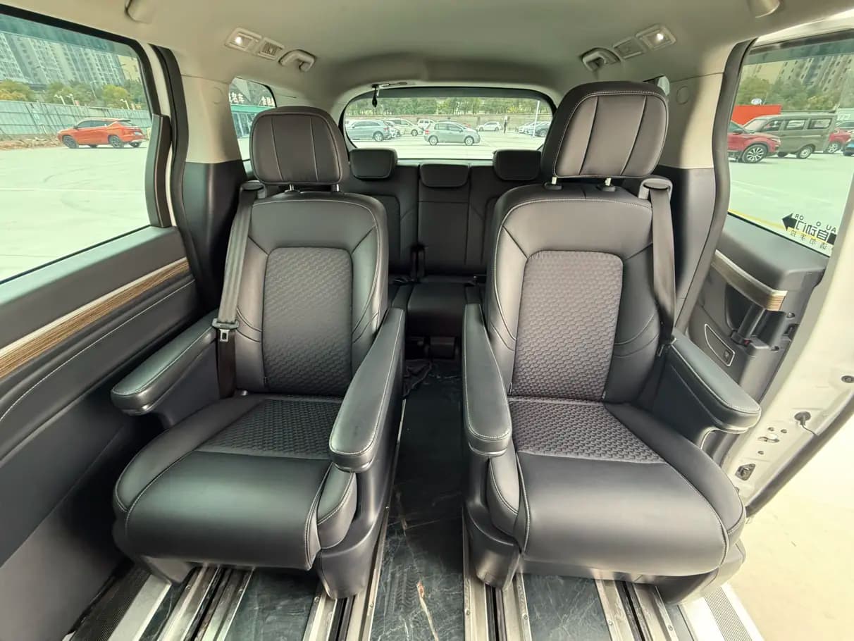 GAC Trumpchi M8 2022 г. 40148 км. — фото 10