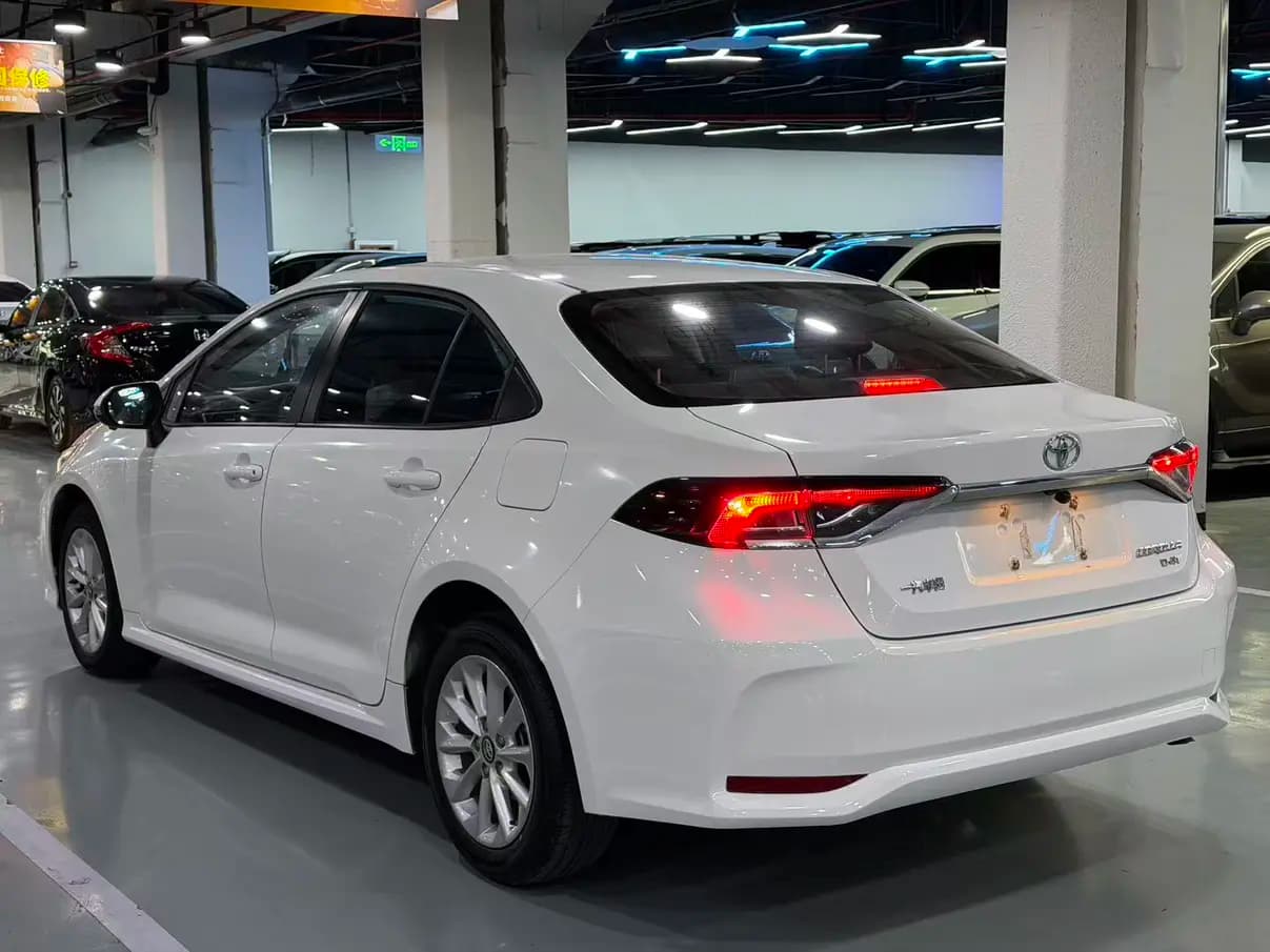 Toyota Corolla 2021 г. 59103 км. — фото 4