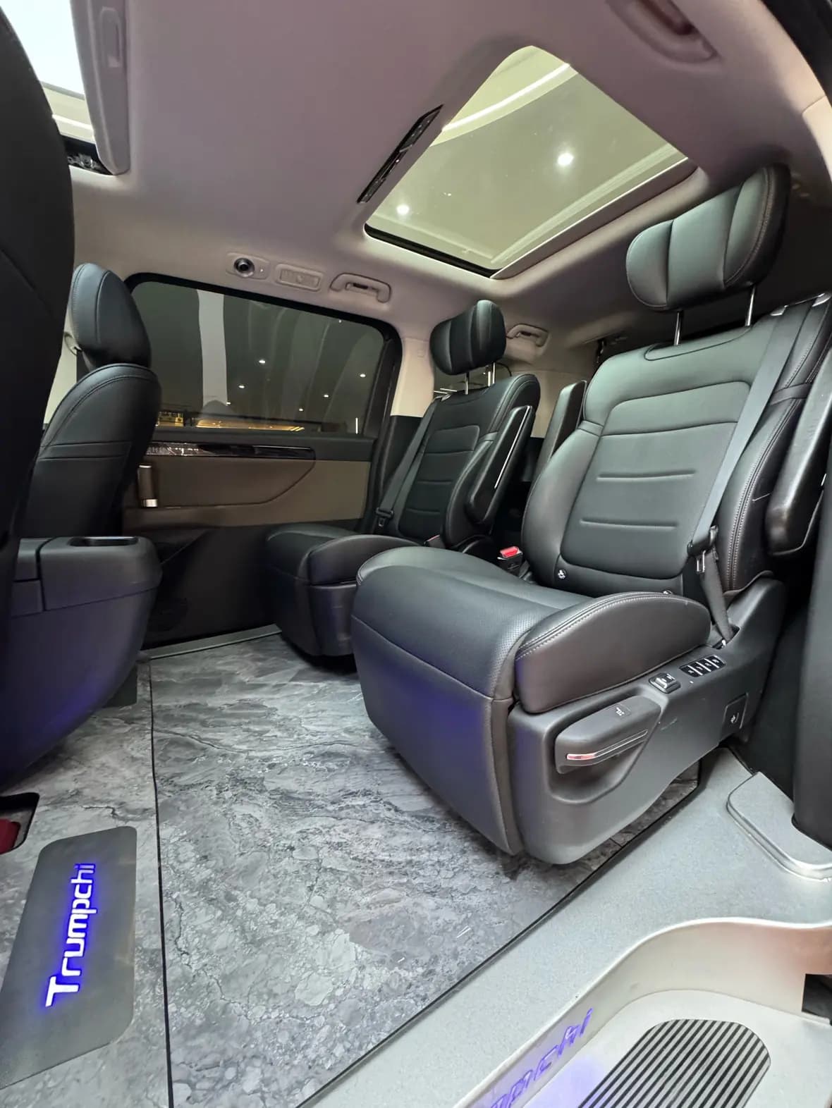 GAC Trumpchi E8 PHEV 2024 г. 50043 км. — фото 34