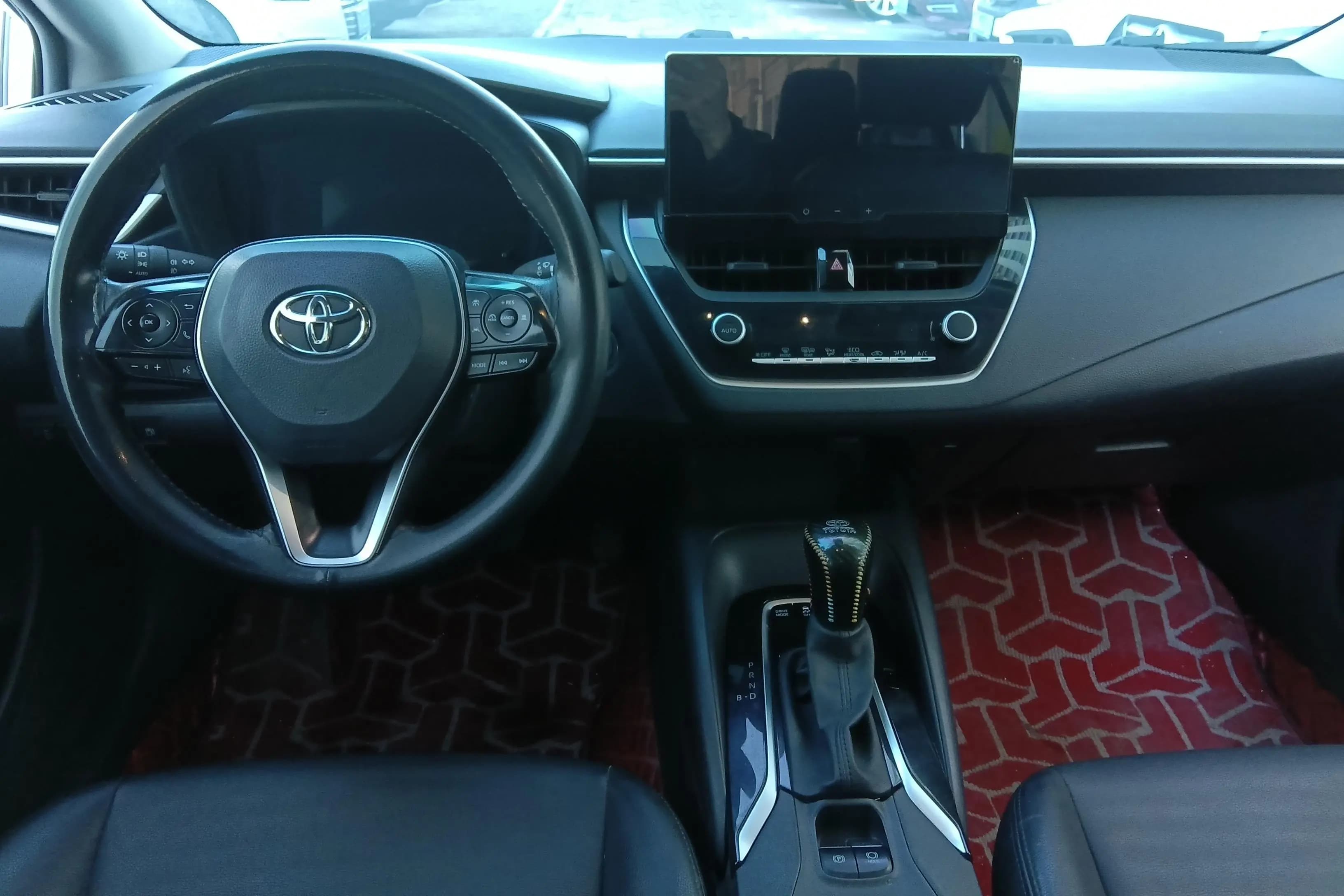 Toyota Corolla 2023 г. 48204 км. — фото 12