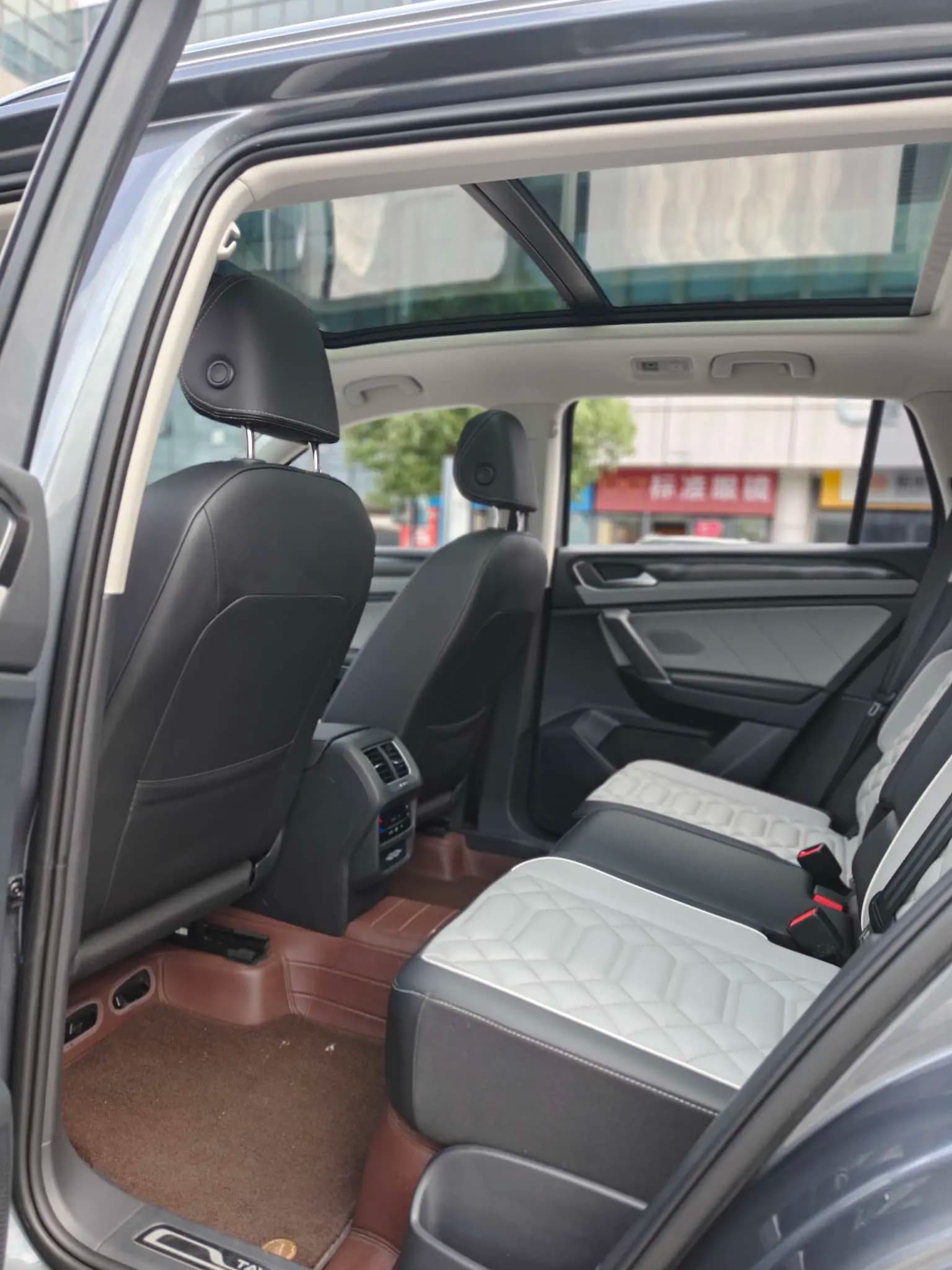 Volkswagen Tayron 2023 г. 27049 км. — фото 11