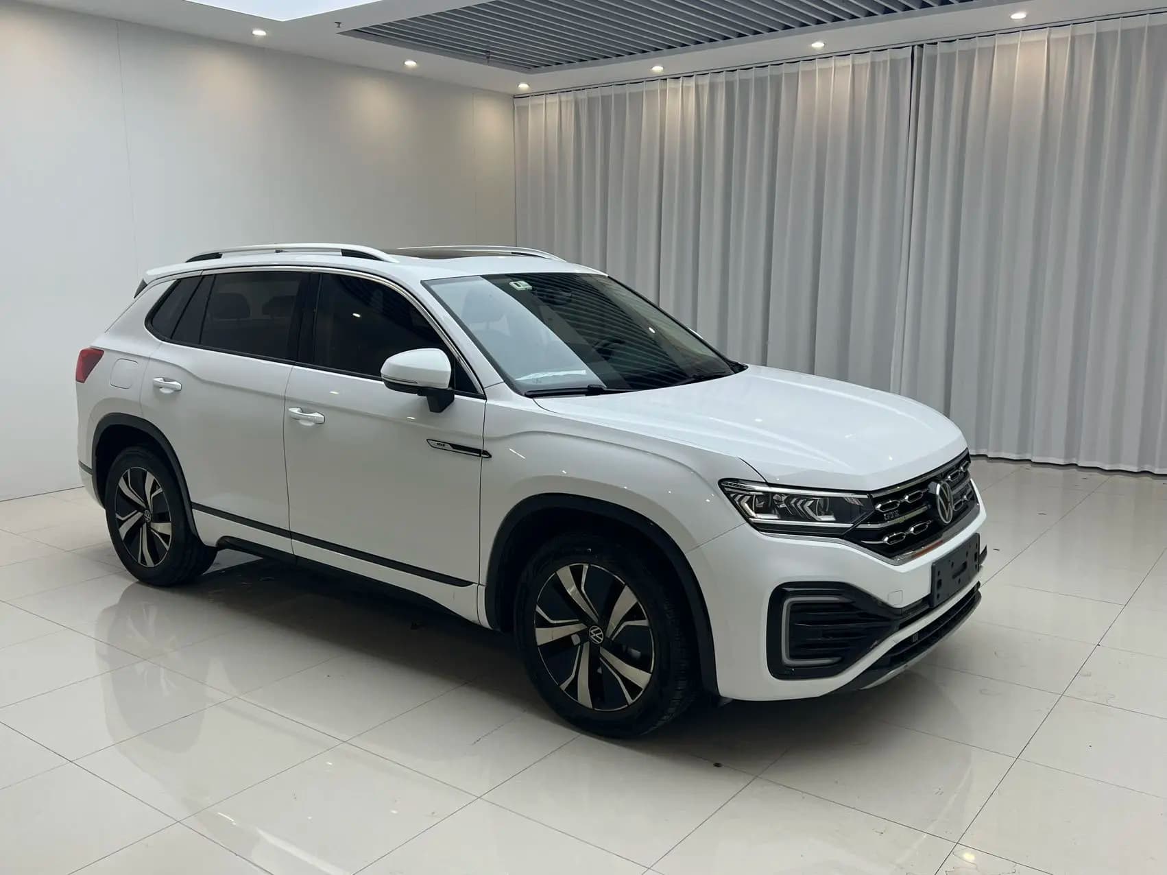 Volkswagen Tayron GTE 2022 г. 55040 км. — фото 3