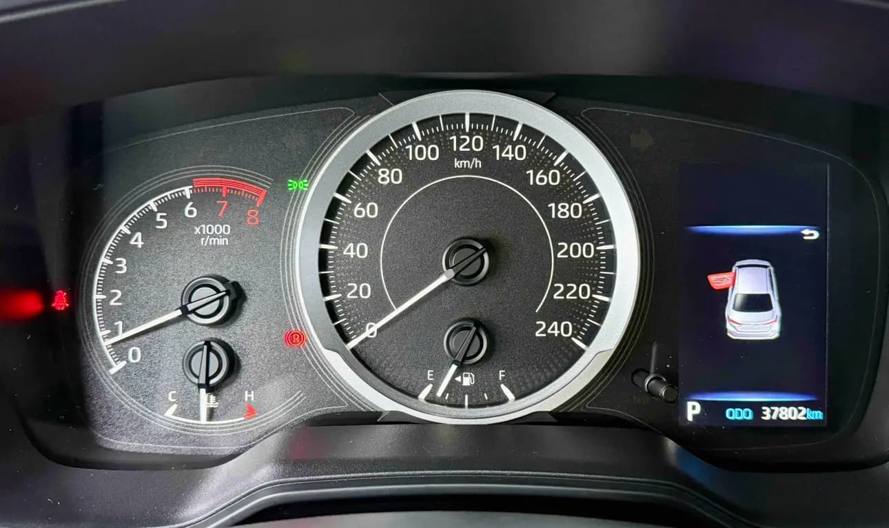 Toyota Corolla 2022 г. 37107 км. — фото 11