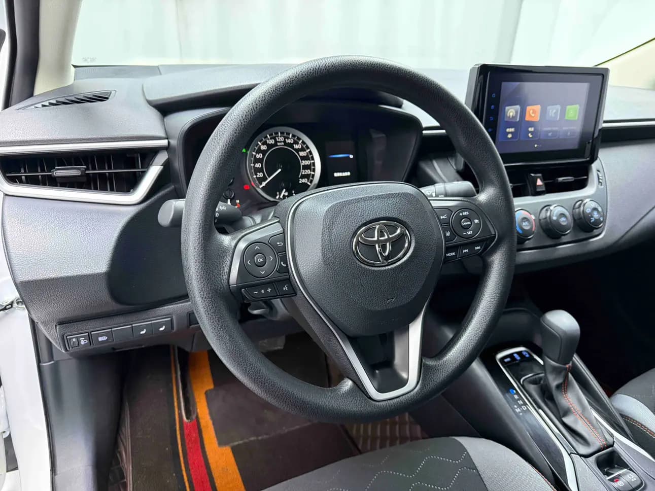 Toyota Corolla 2022 г. 37107 км. — фото 15