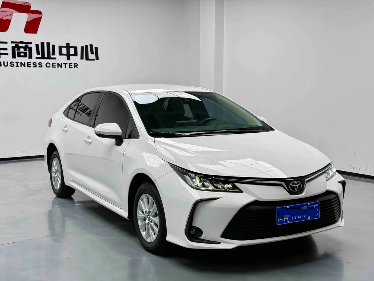 Toyota Corolla 2022 г. 37107 км. — фото 3