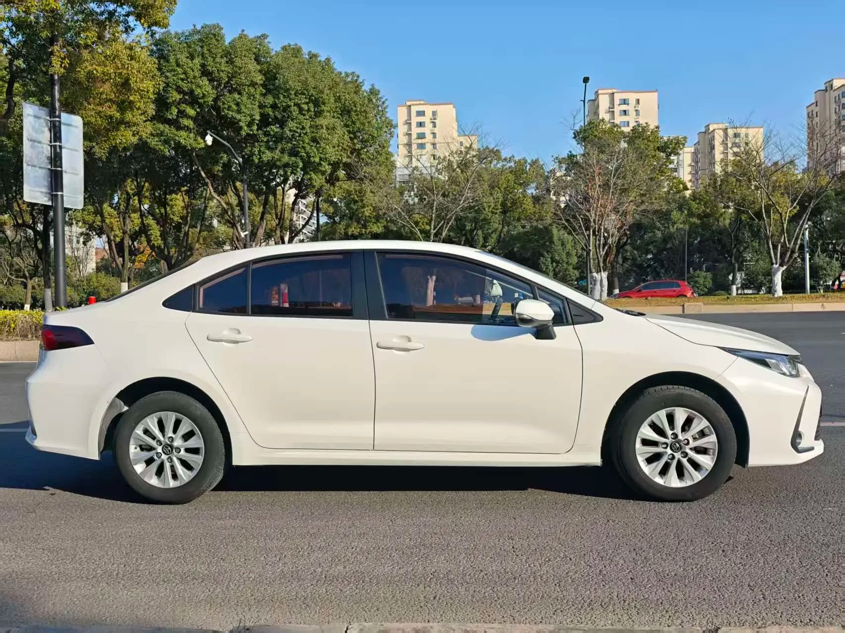 Toyota Corolla 2022 г. 60108 км. — фото 8