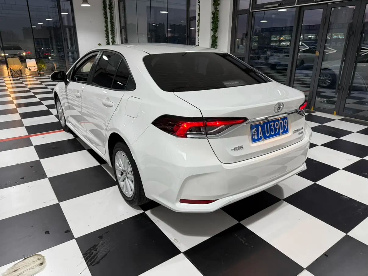 Toyota Corolla 2022 г. 49099 км. — фото 4