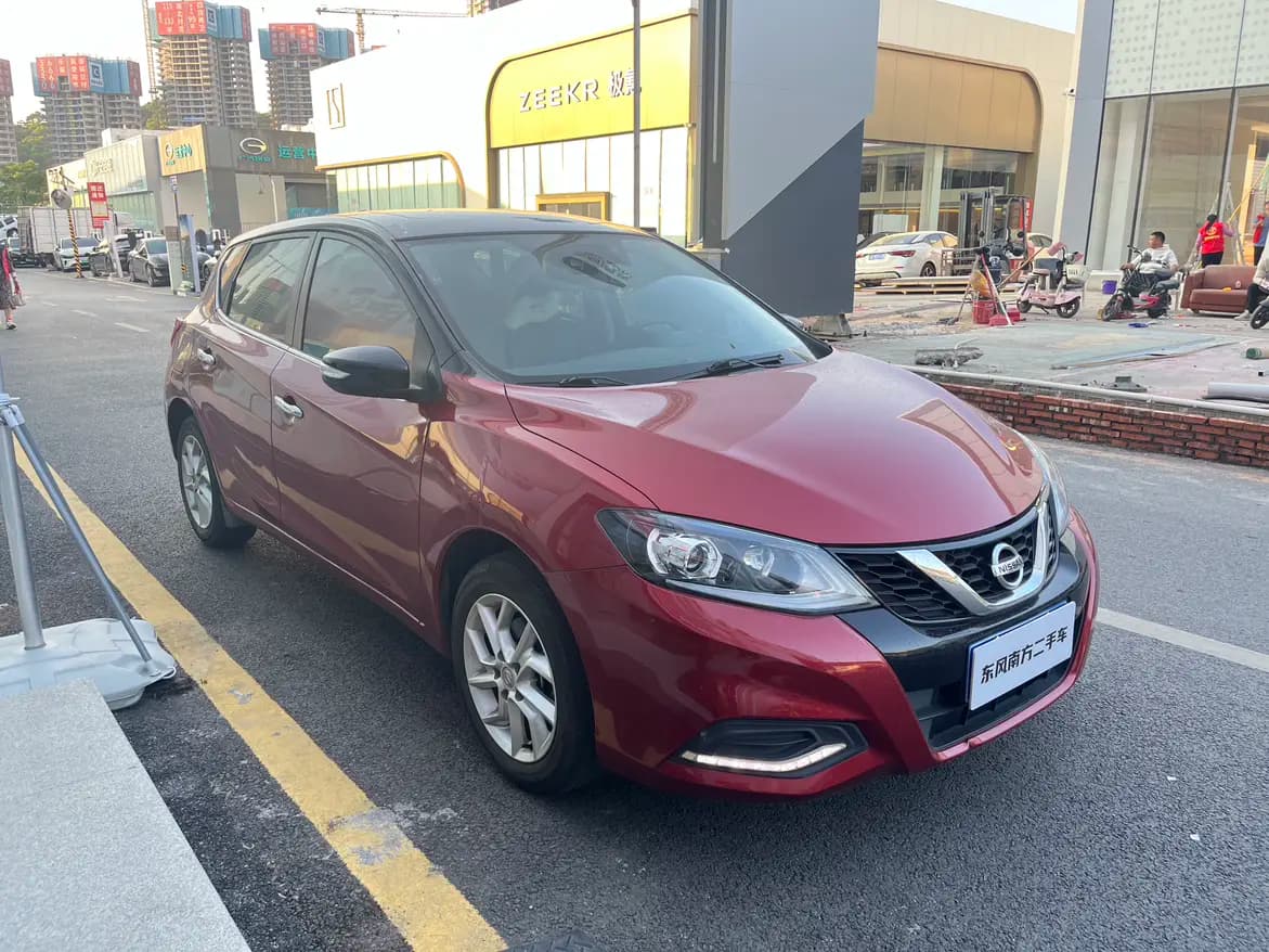 Nissan Tiida 2021 г. 61780 км. — фото 3