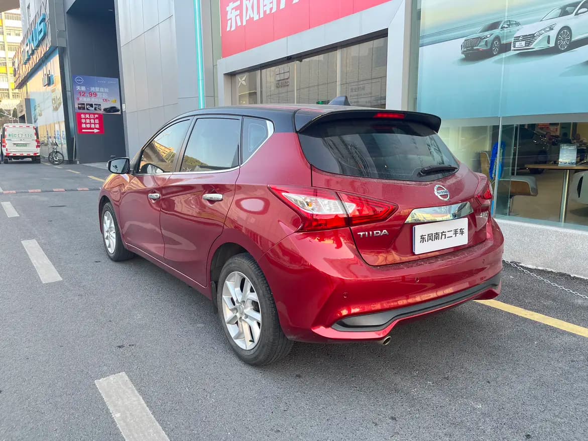 Nissan Tiida 2021 г. 61780 км. — фото 4