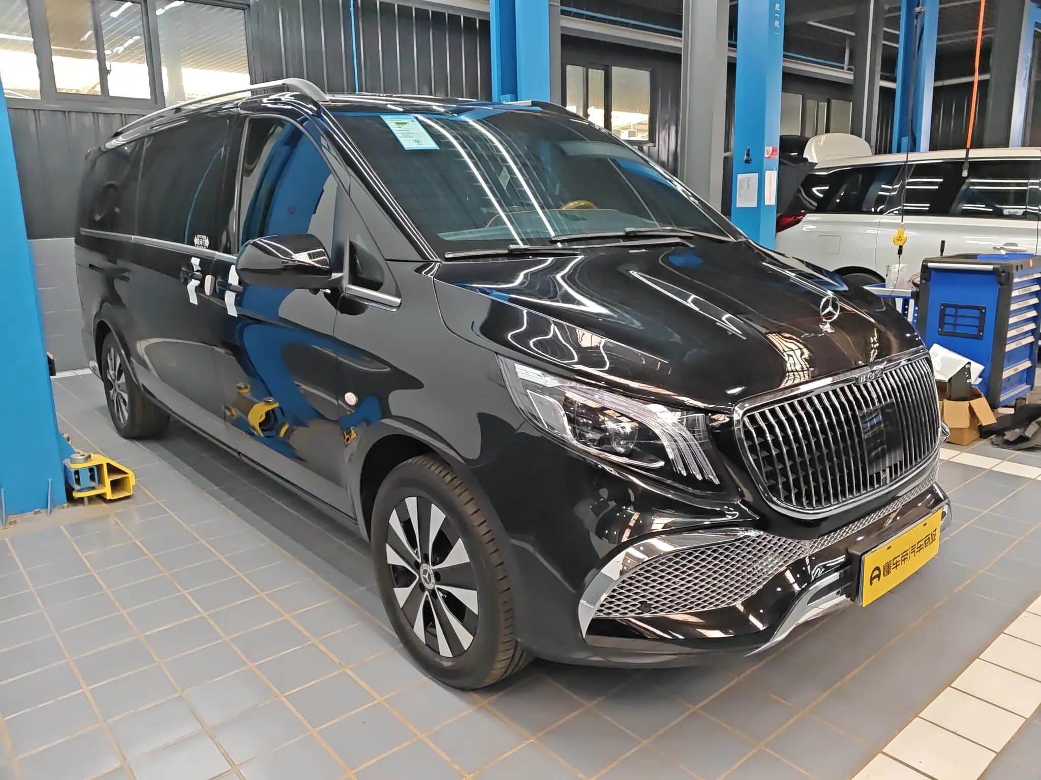 Mercedes-Benz Vito 2023 г. 15293 км. — фото 3